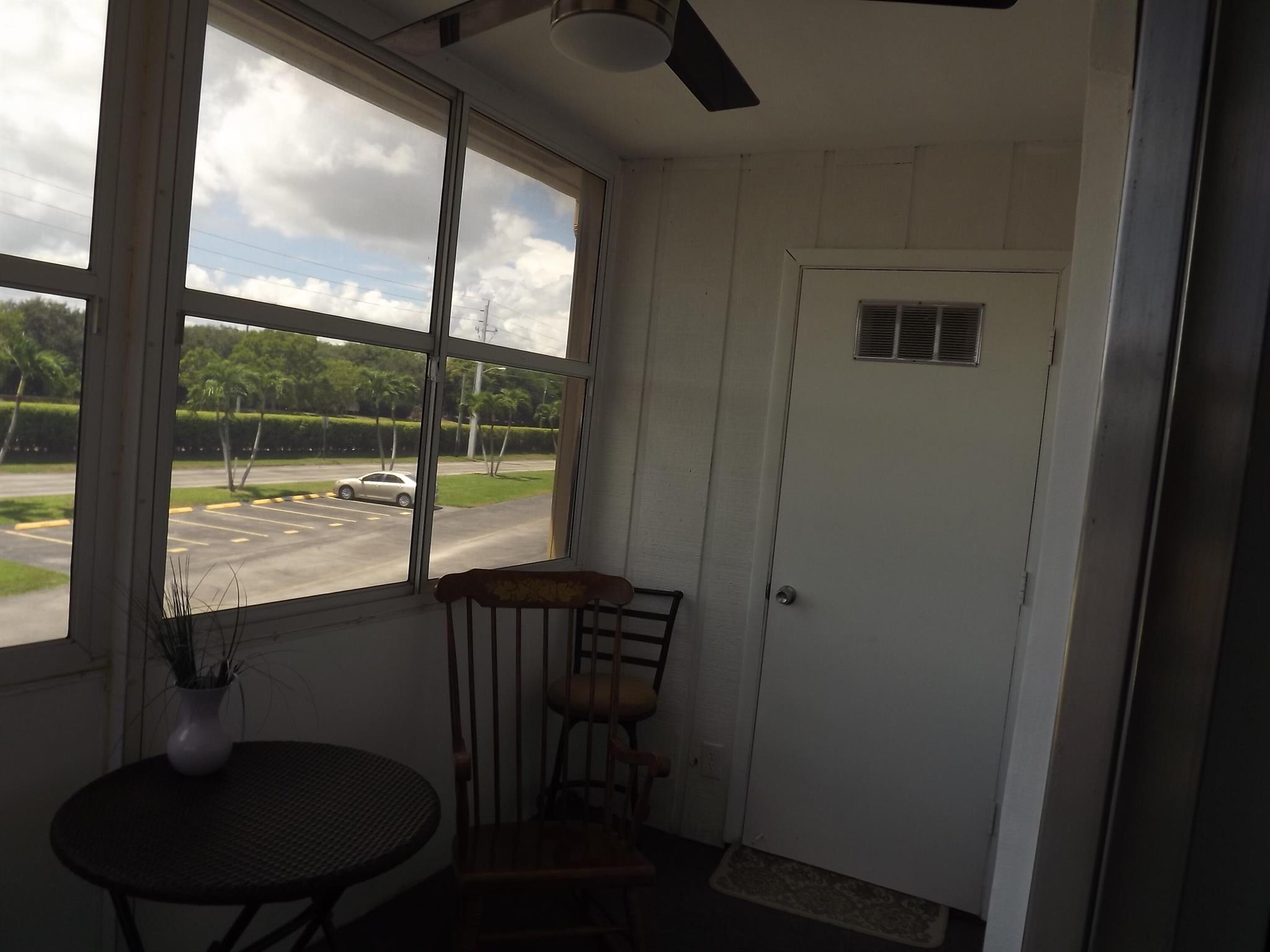 513 Capri K Unit: 513