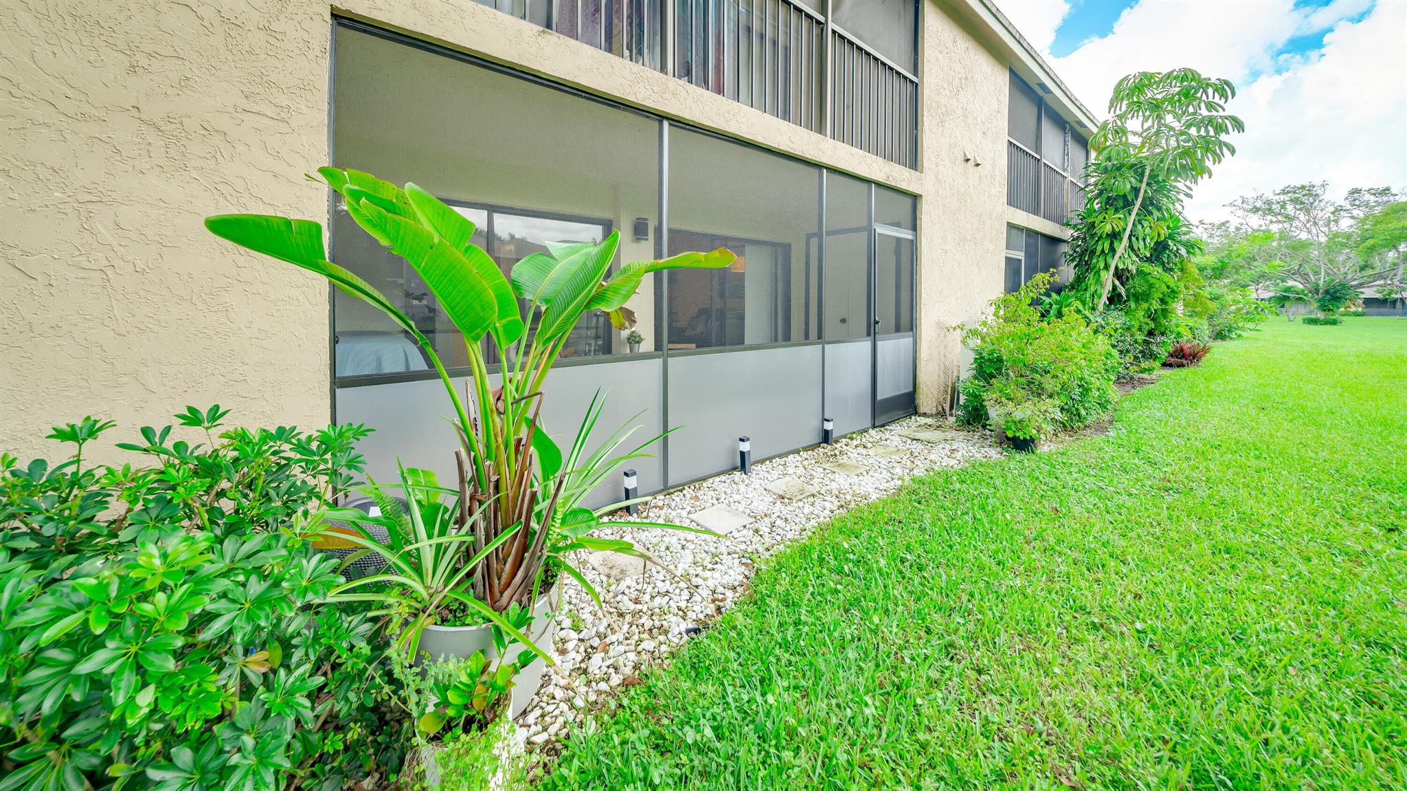 3939 NE 5th Avenue Unit: D103