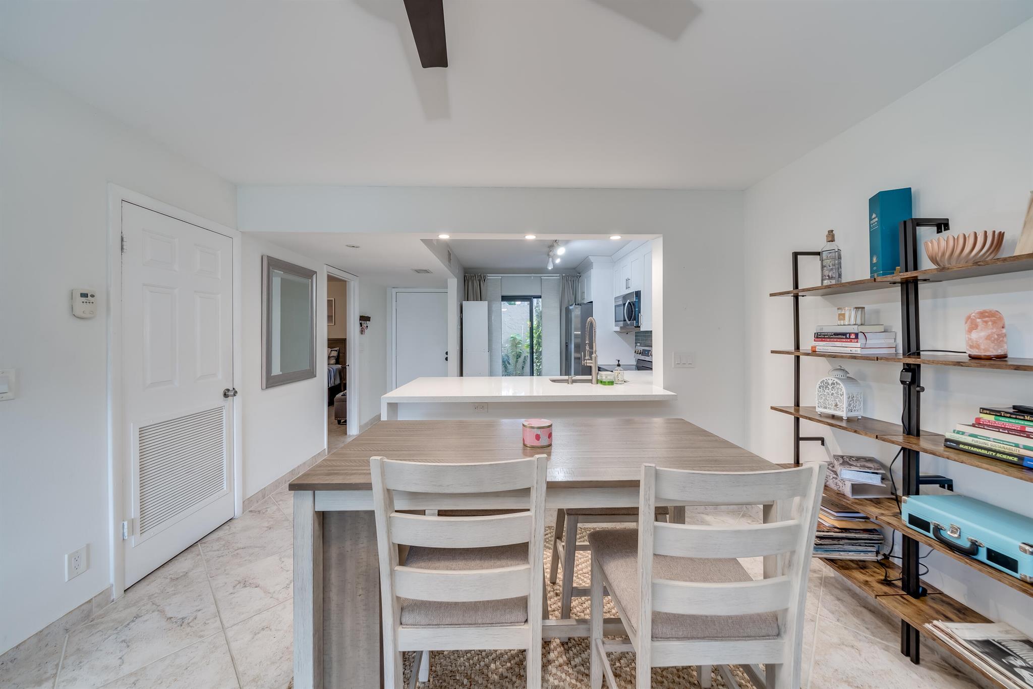 3939 NE 5th Avenue Unit: D103