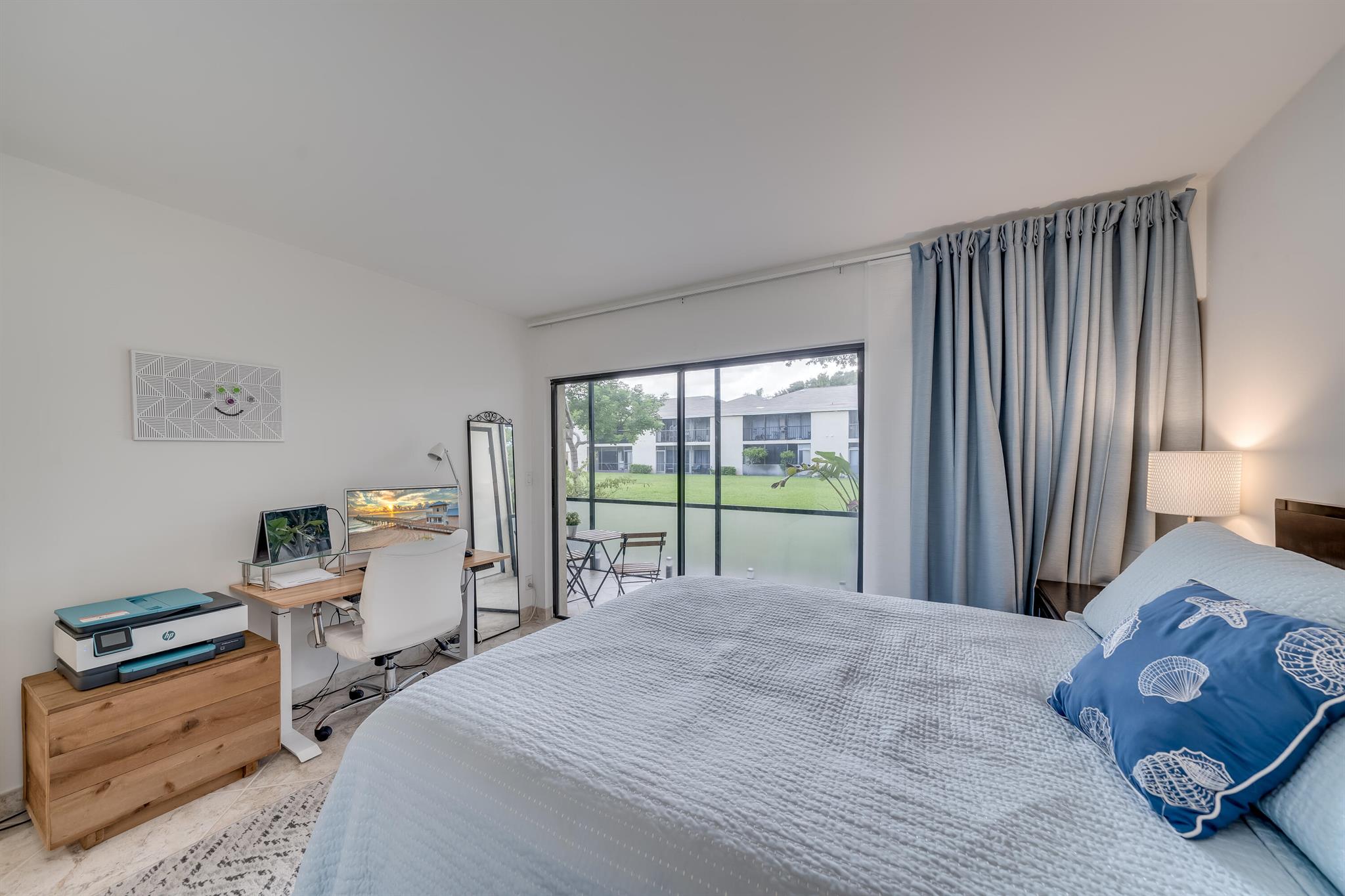 3939 NE 5th Avenue Unit: D103