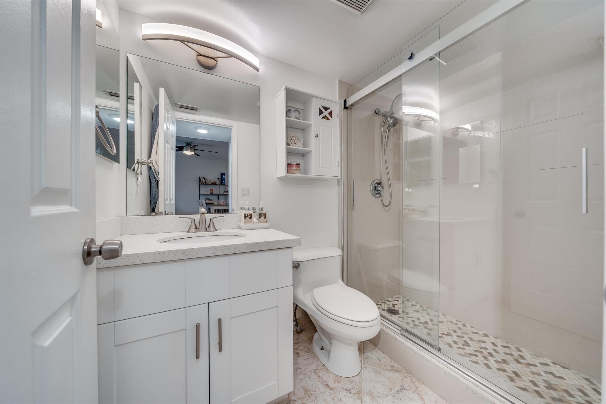 3939 NE 5th Avenue Unit: D103