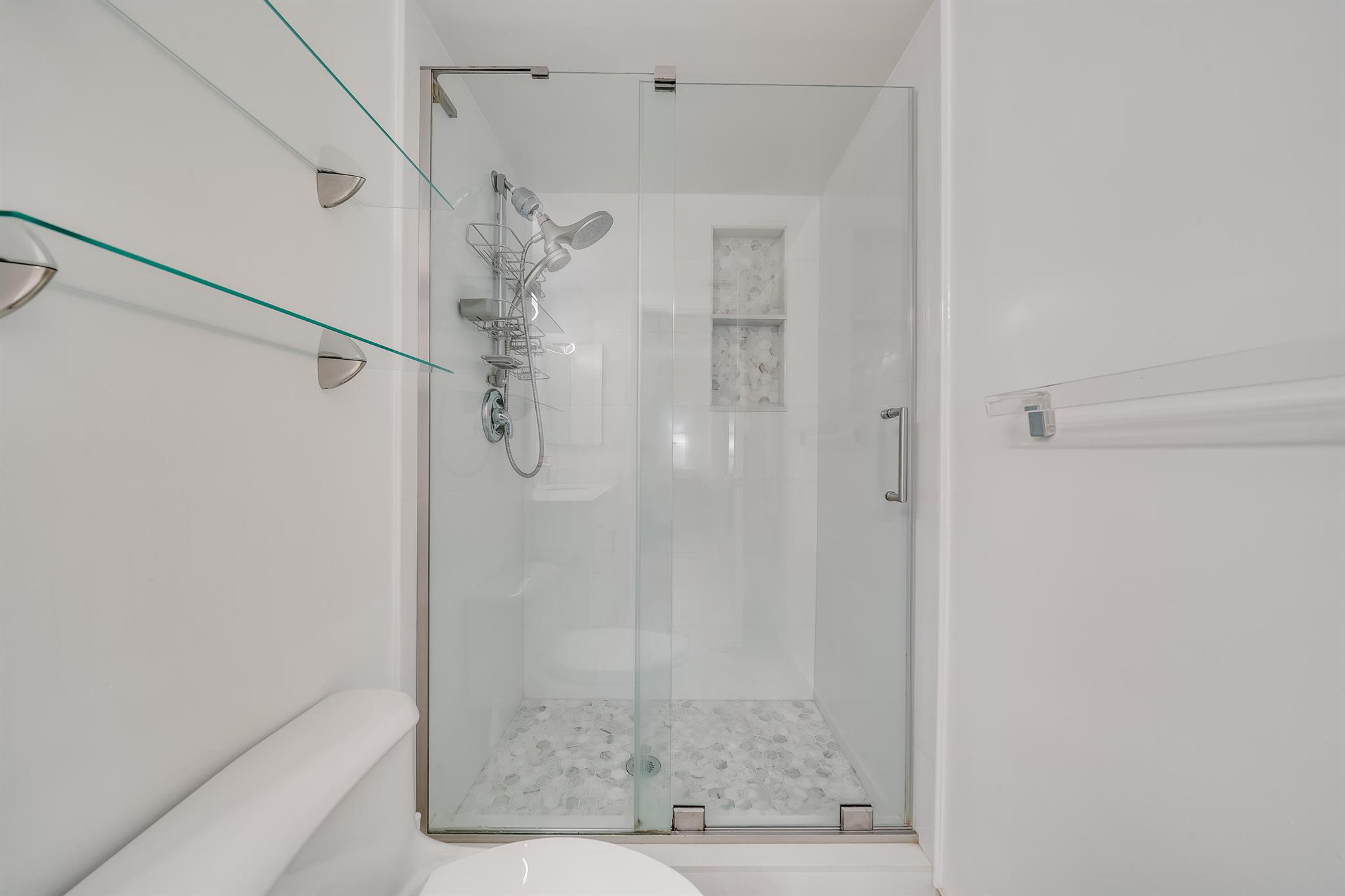 3939 NE 5th Avenue Unit: D103