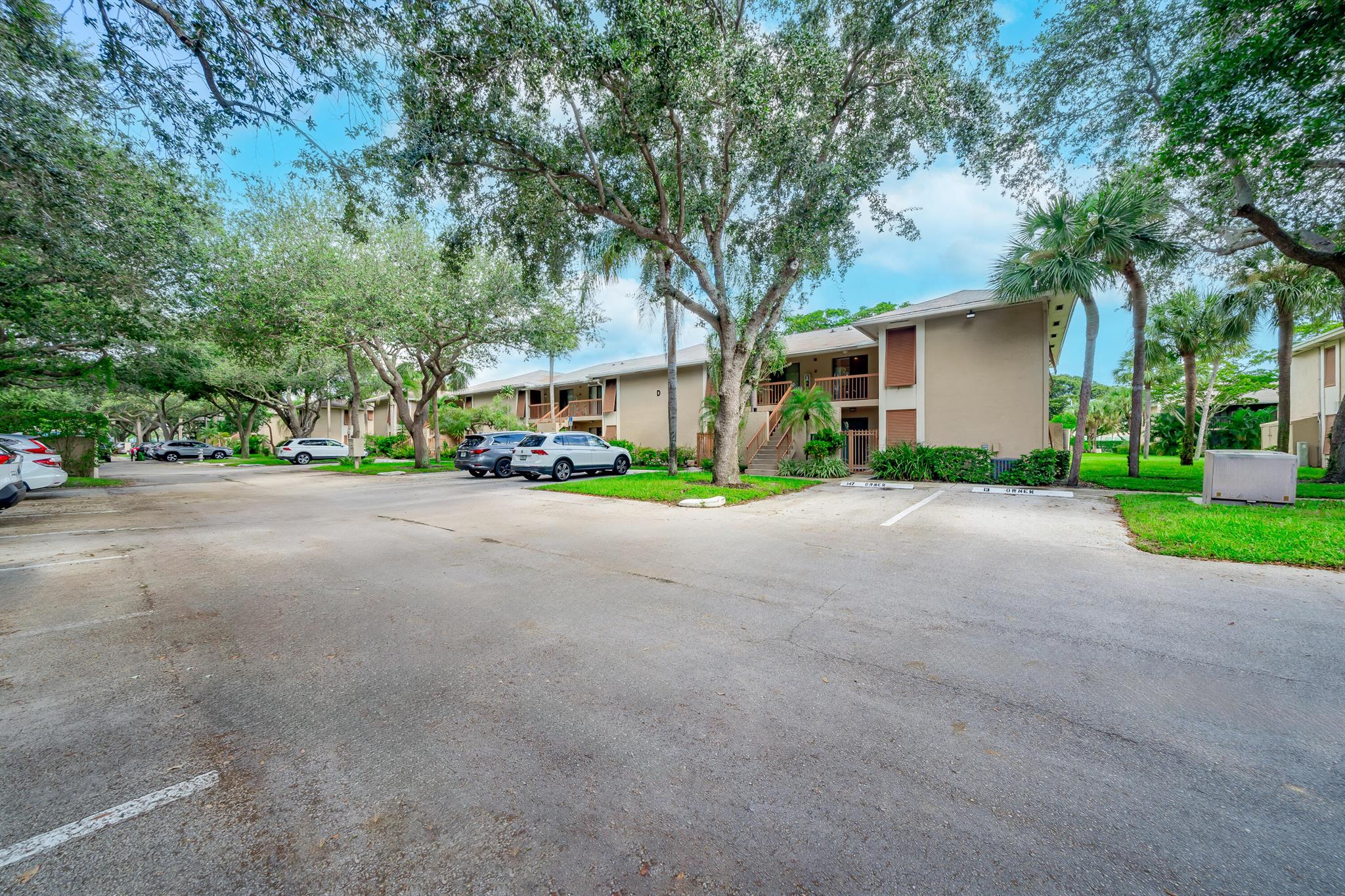 3939 NE 5th Avenue Unit: D103