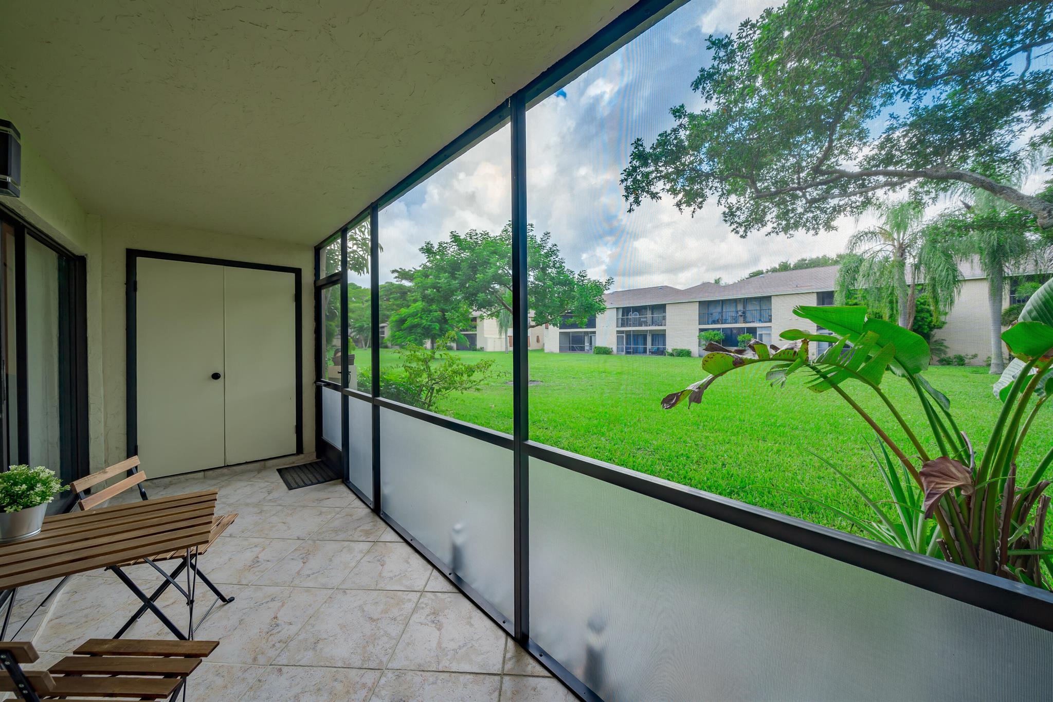 3939 NE 5th Avenue Unit: D103