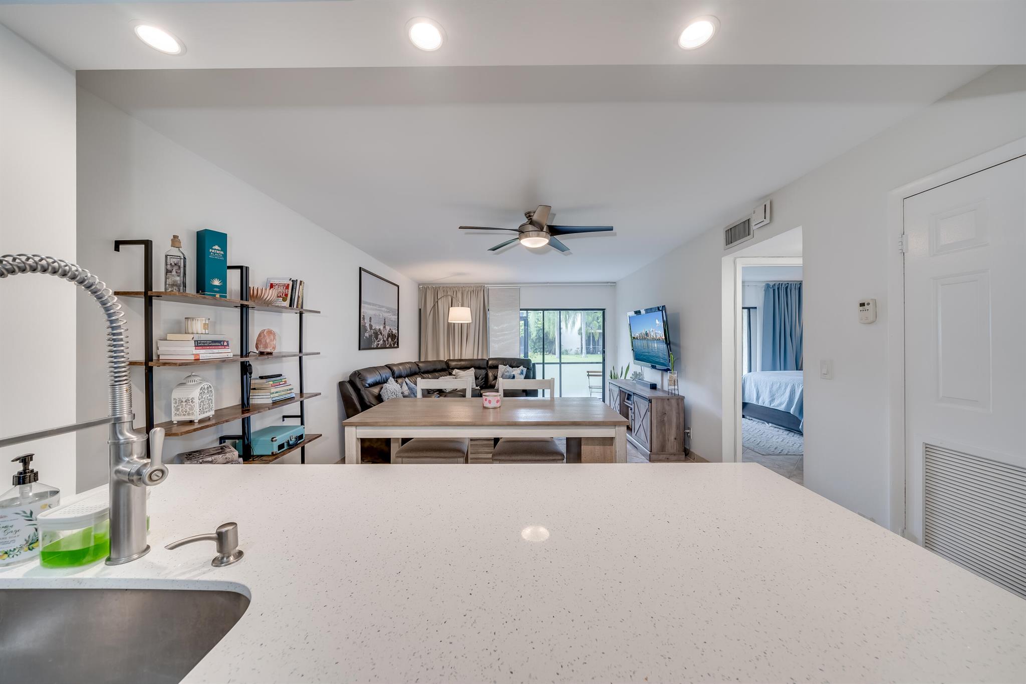 3939 NE 5th Avenue Unit: D103