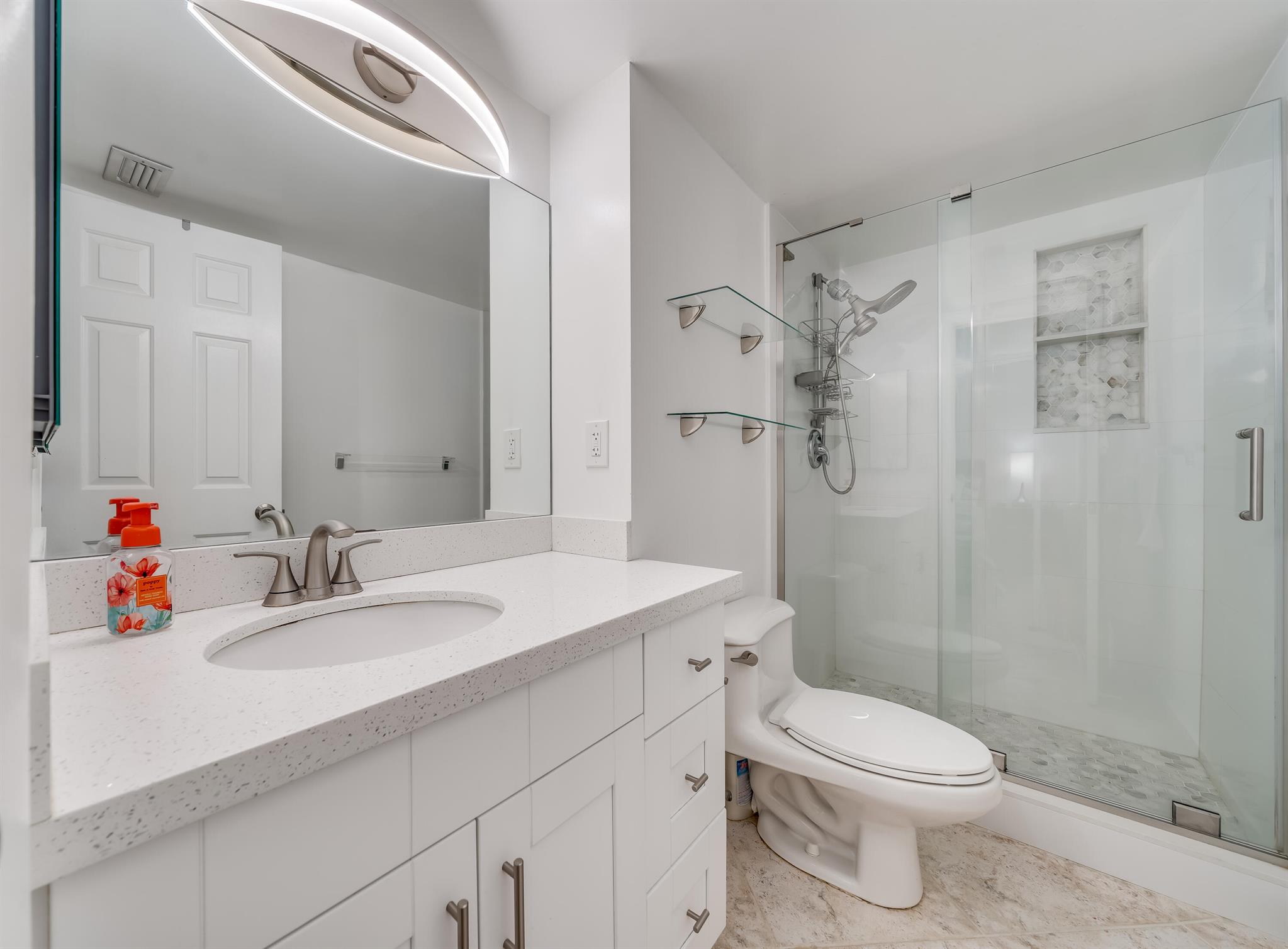 3939 NE 5th Avenue Unit: D103