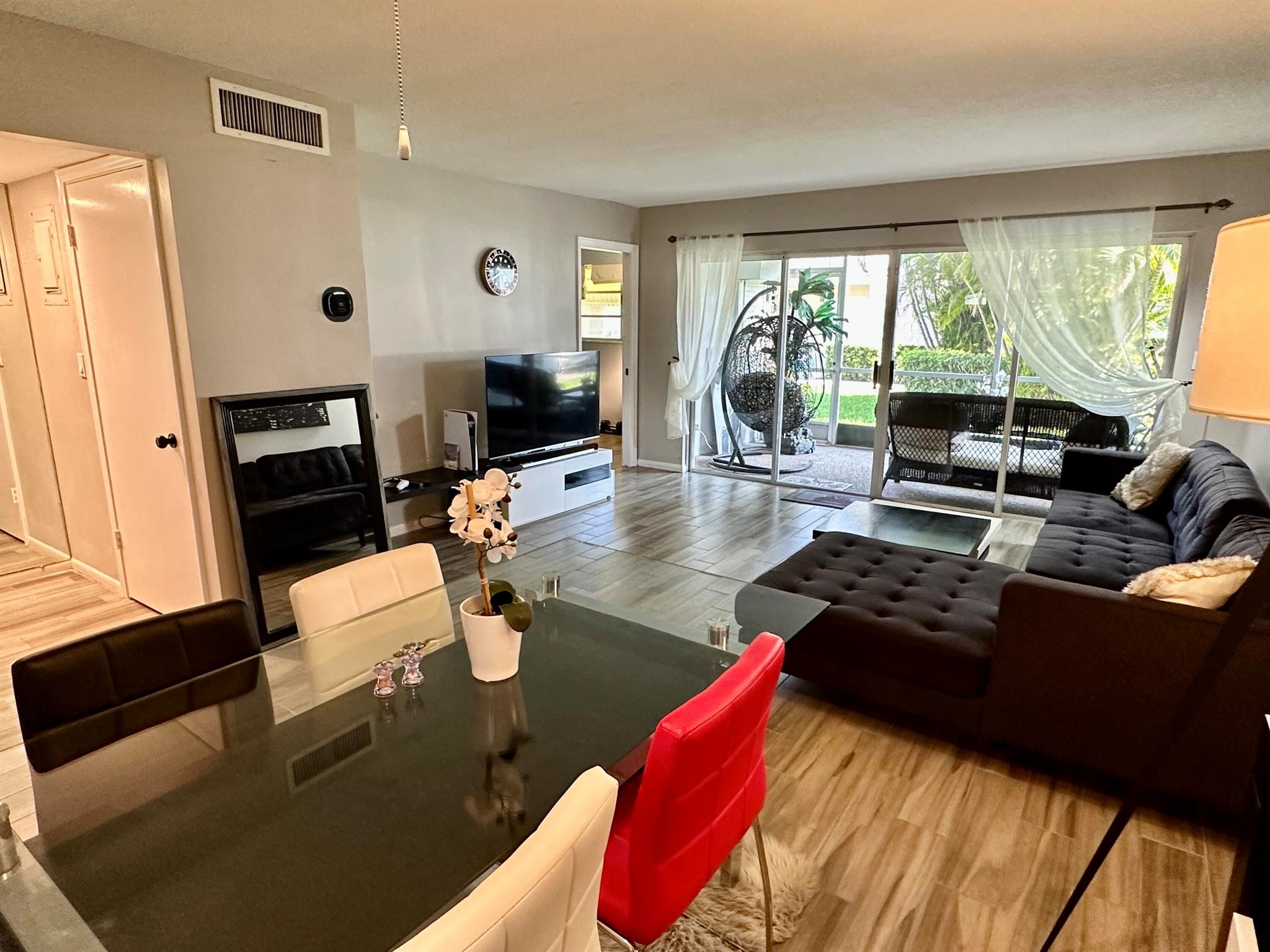 2130 NE 36th Street Unit: 64