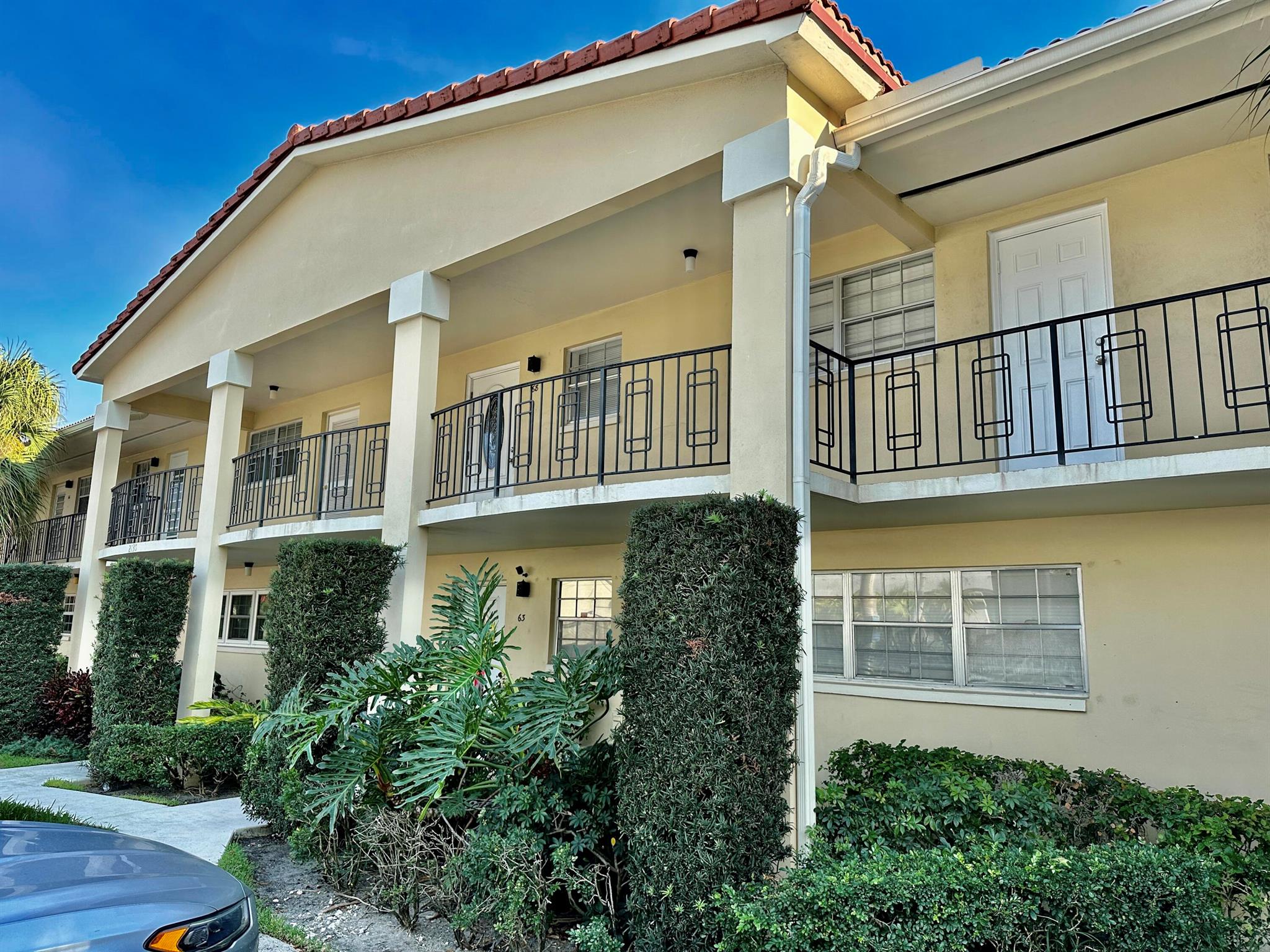 2130 NE 36th Street Unit: 64
