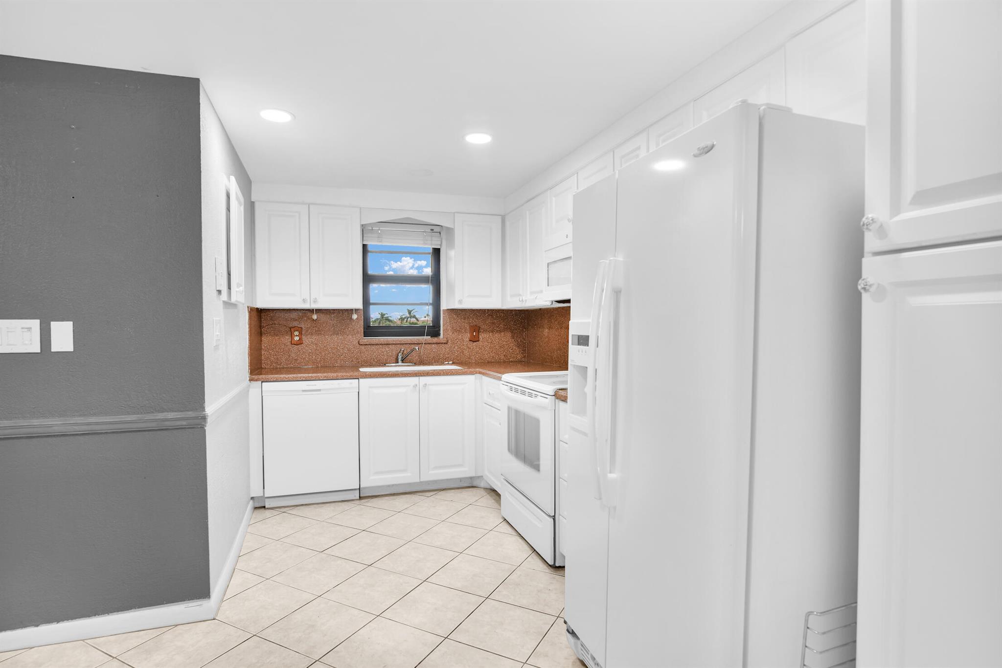 2430 Deer Creek Country Club Boulevard Unit: 401-2