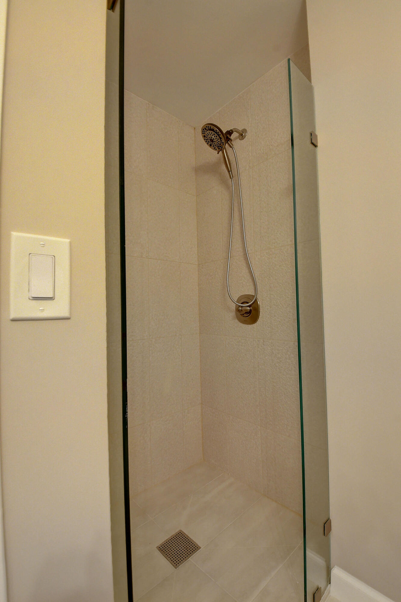 181 Seville H Unit: H