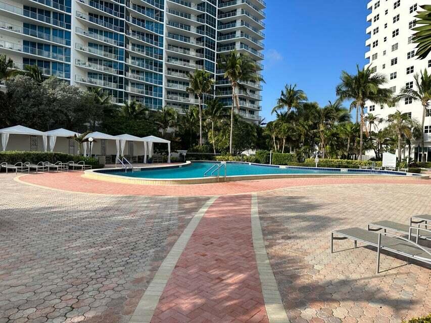 3001 S Ocean Drive Unit: 413