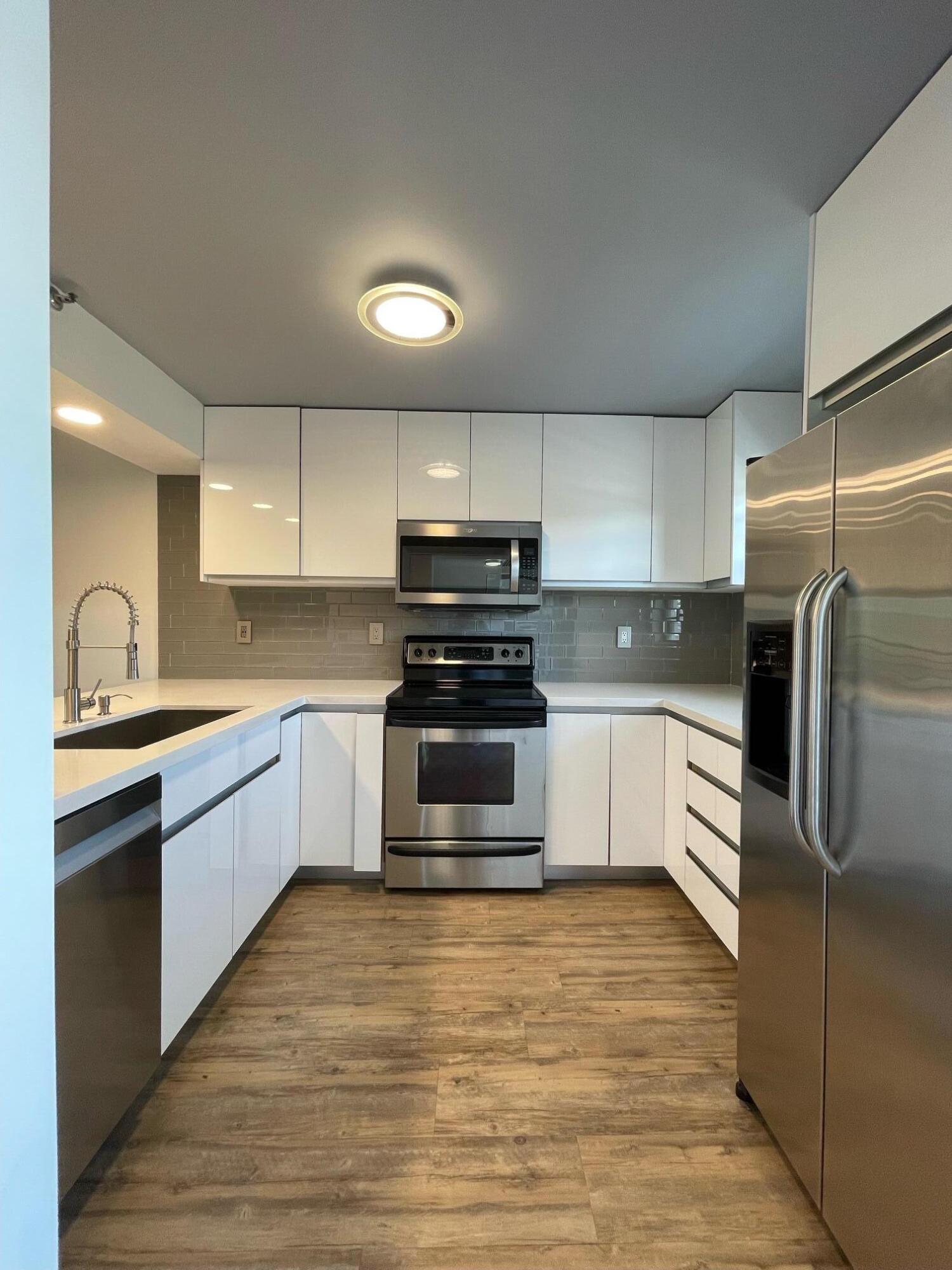 9235 SW 8th Street Unit: 307