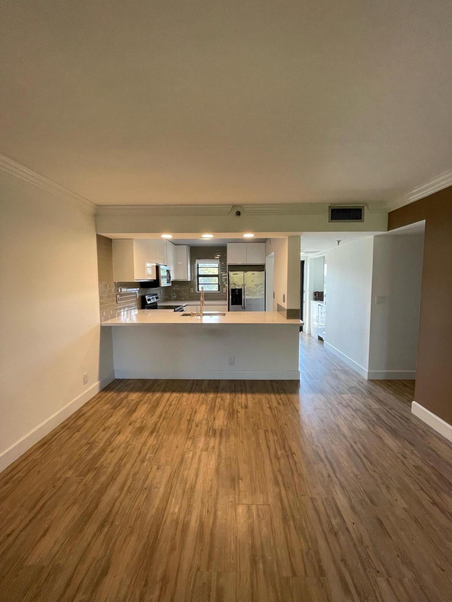 9235 SW 8th Street Unit: 307