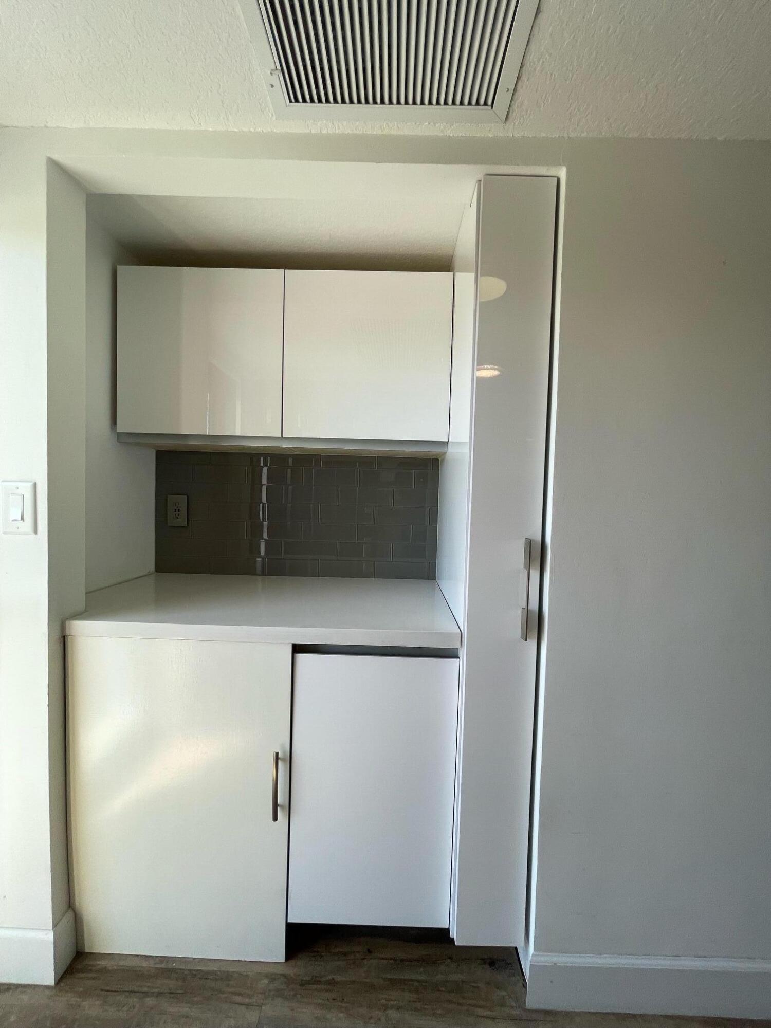 9235 SW 8th Street Unit: 307