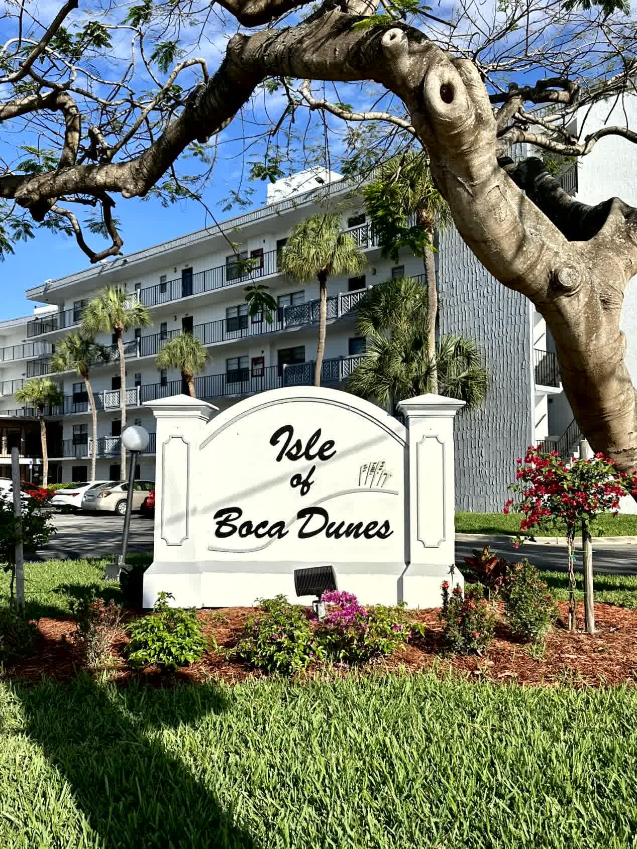 9235 SW 8th Street Unit: 307