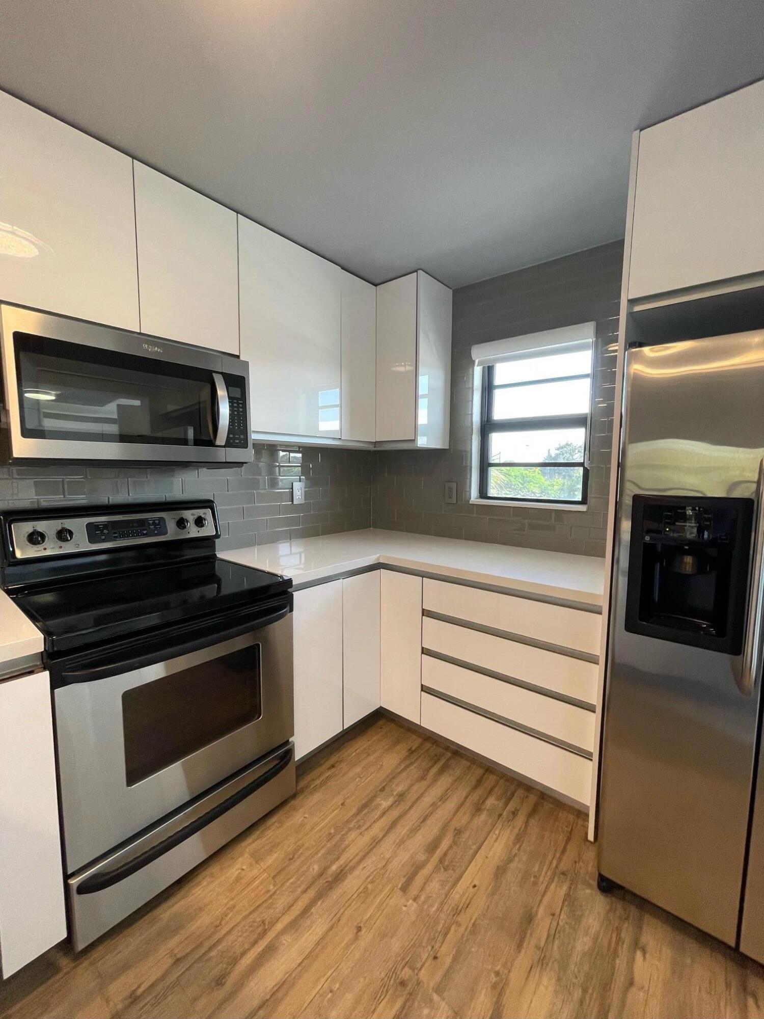 9235 SW 8th Street Unit: 307