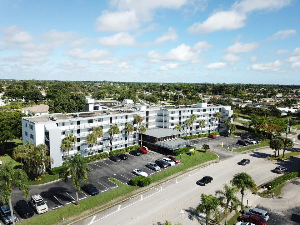 9235 SW 8th Street Unit: 307