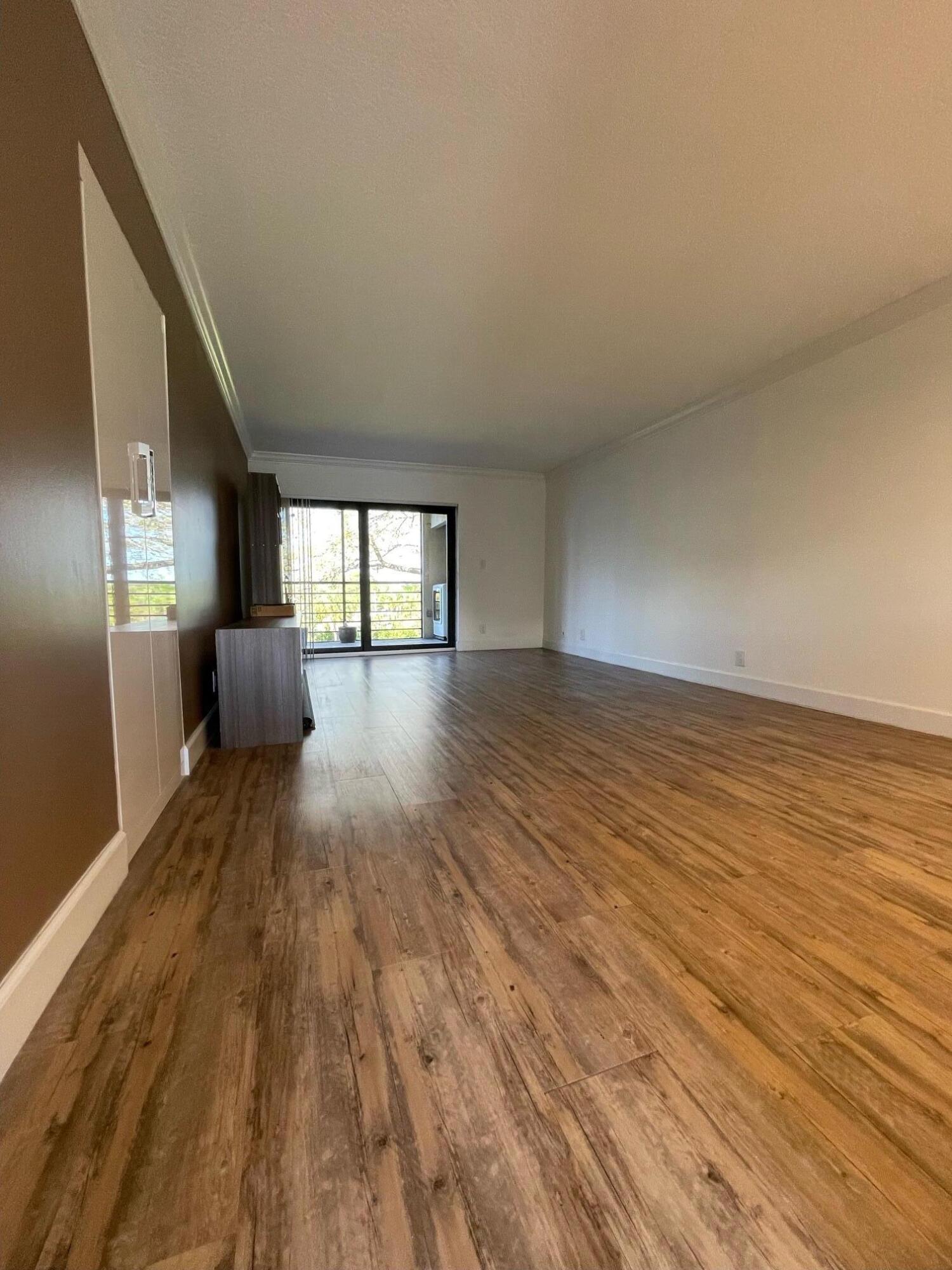 9235 SW 8th Street Unit: 307