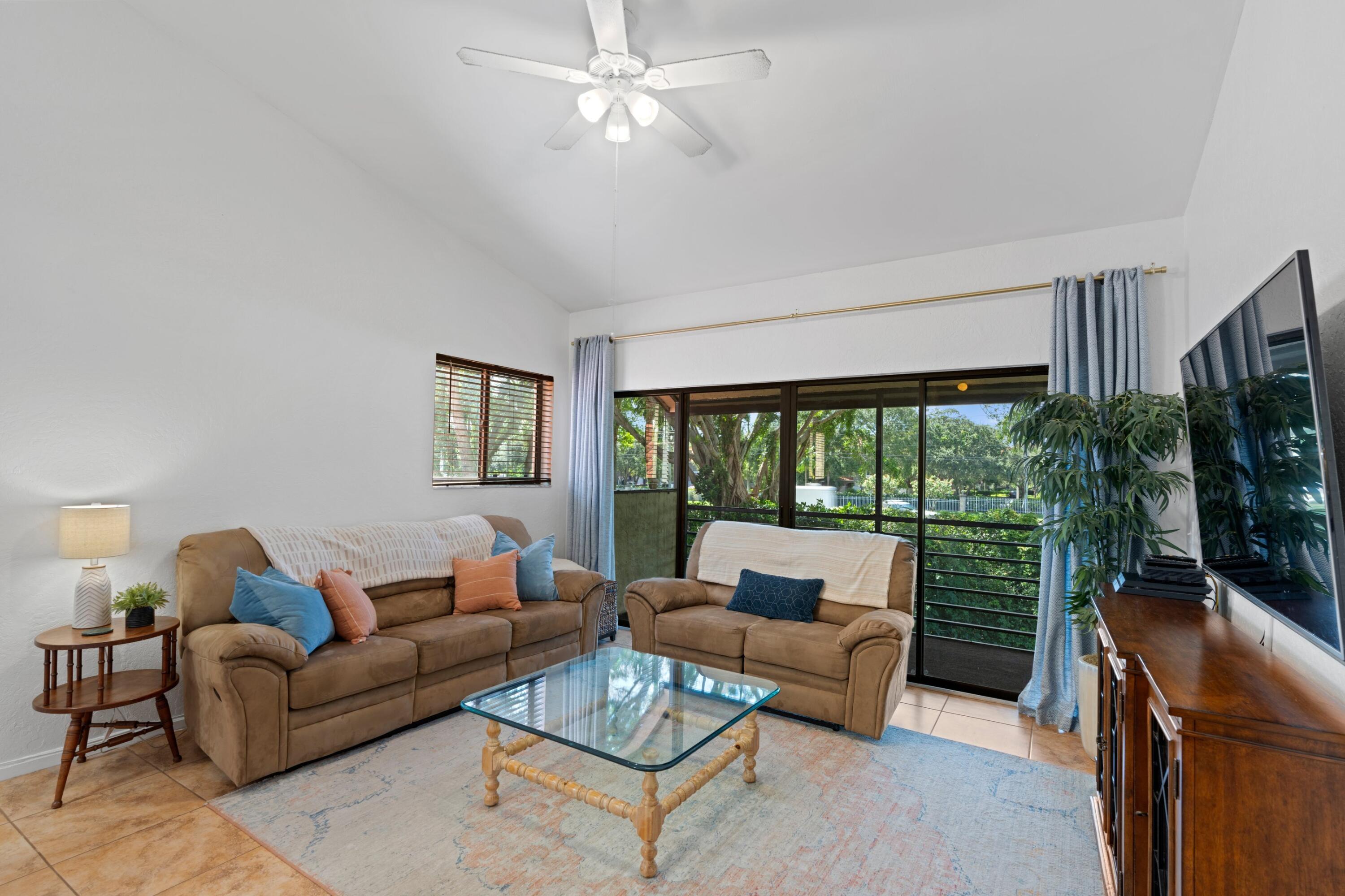 5 Via De Casas Sur Unit: 201