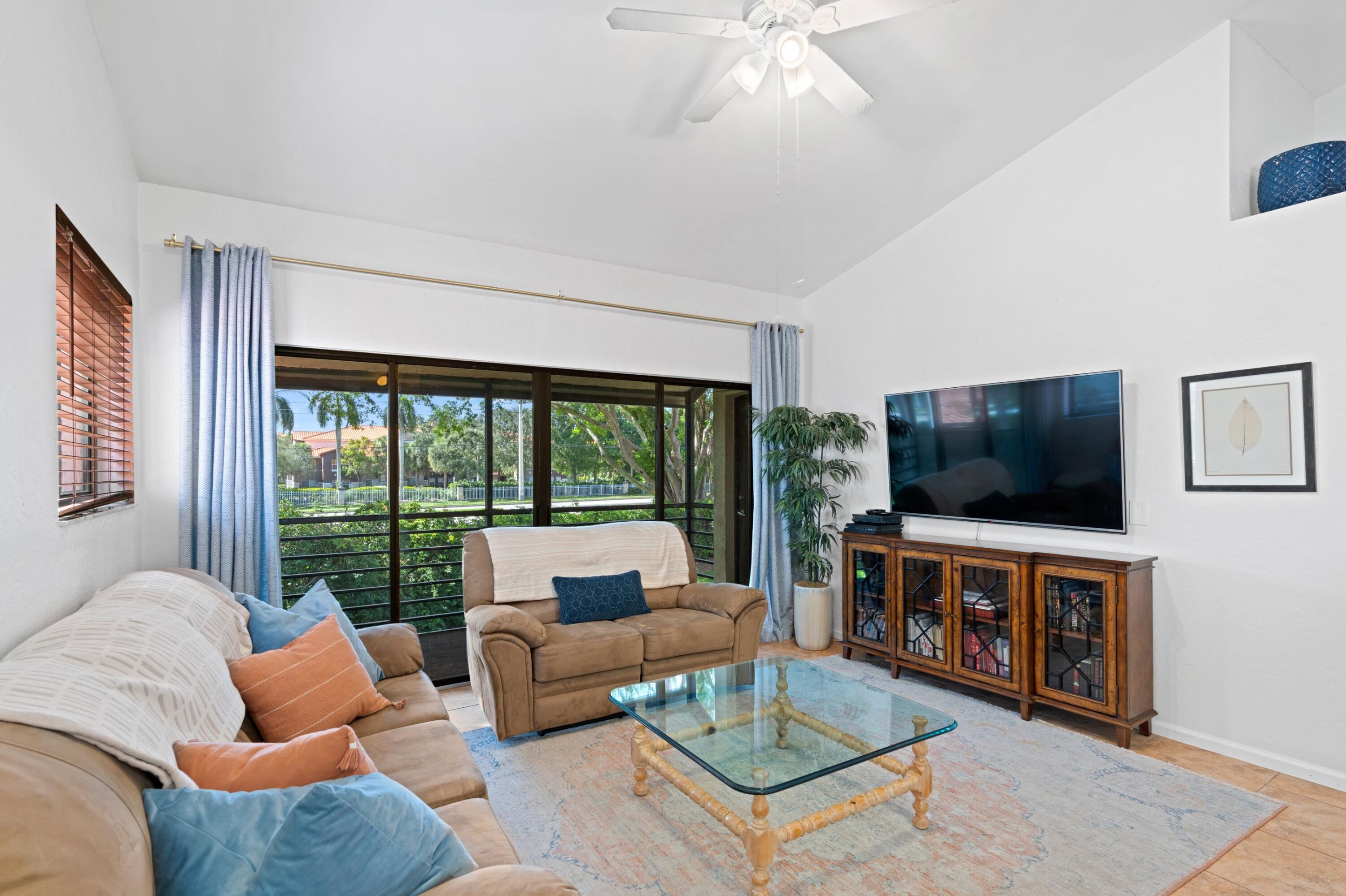 5 Via De Casas Sur Unit: 201