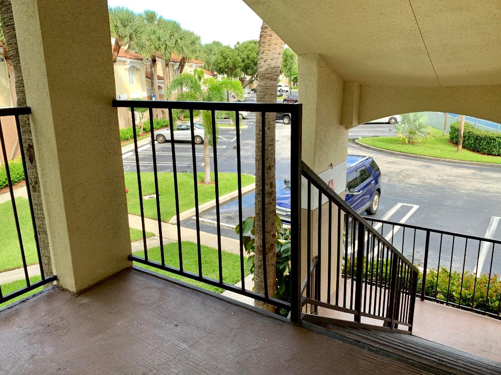815 W Boynton Beach Boulevard Unit: 15-206