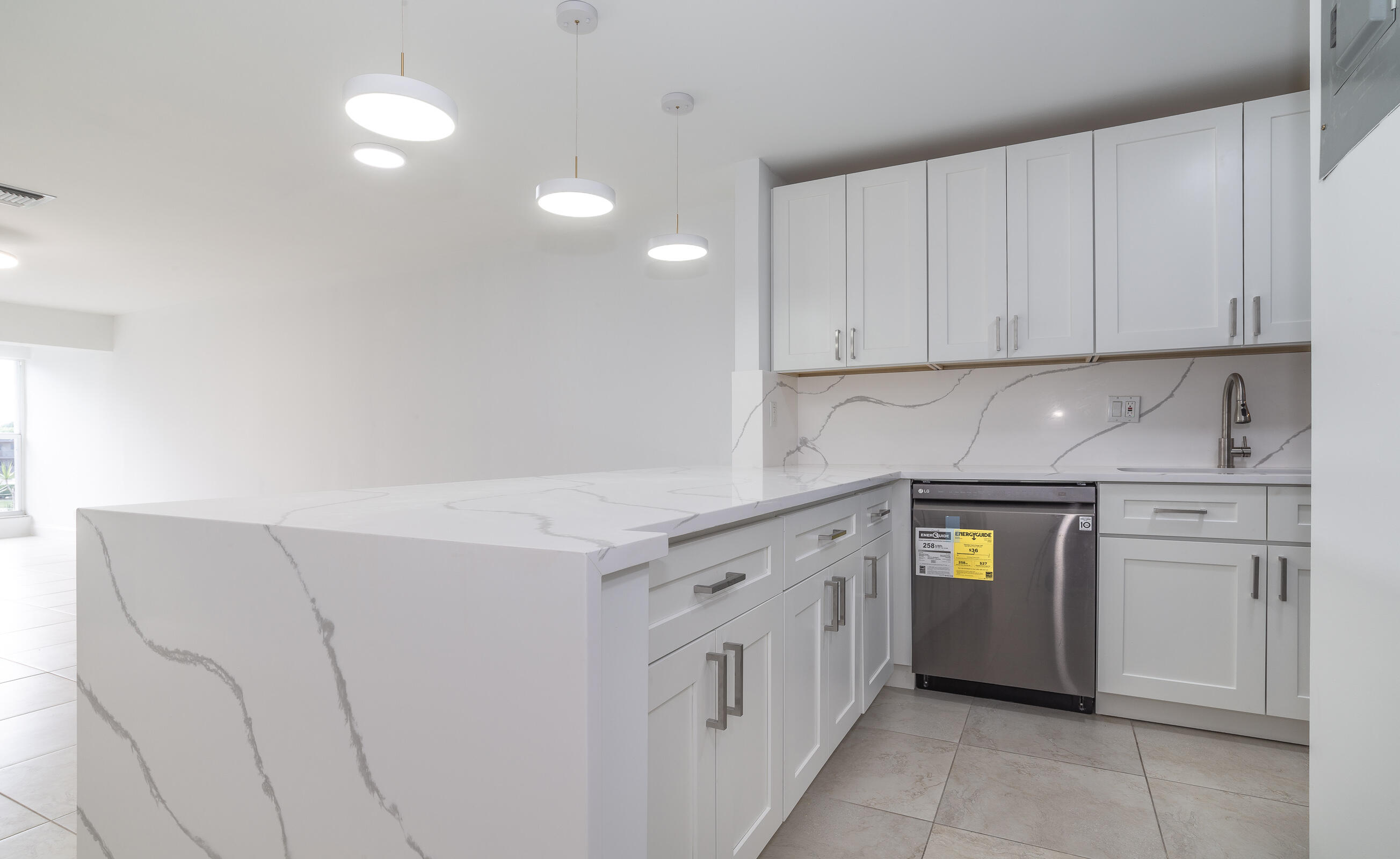 2840 SW 13th Street Unit: 203