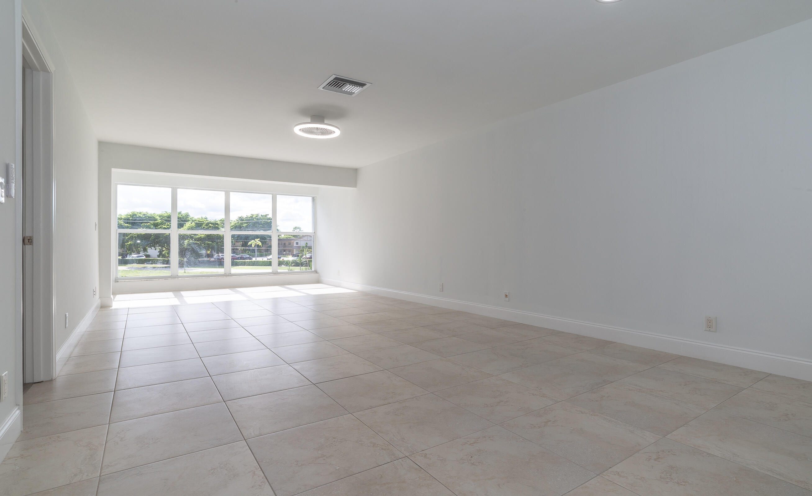 2840 SW 13th Street Unit: 203