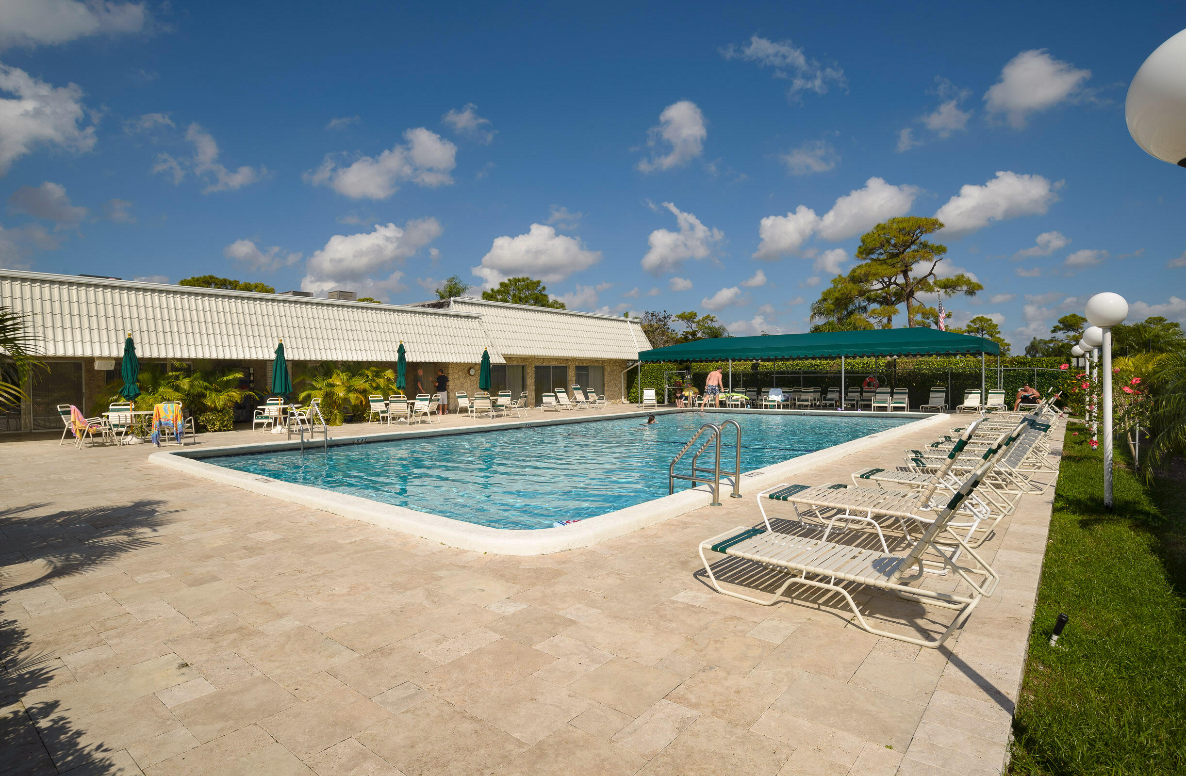 2840 SW 13th Street Unit: 203