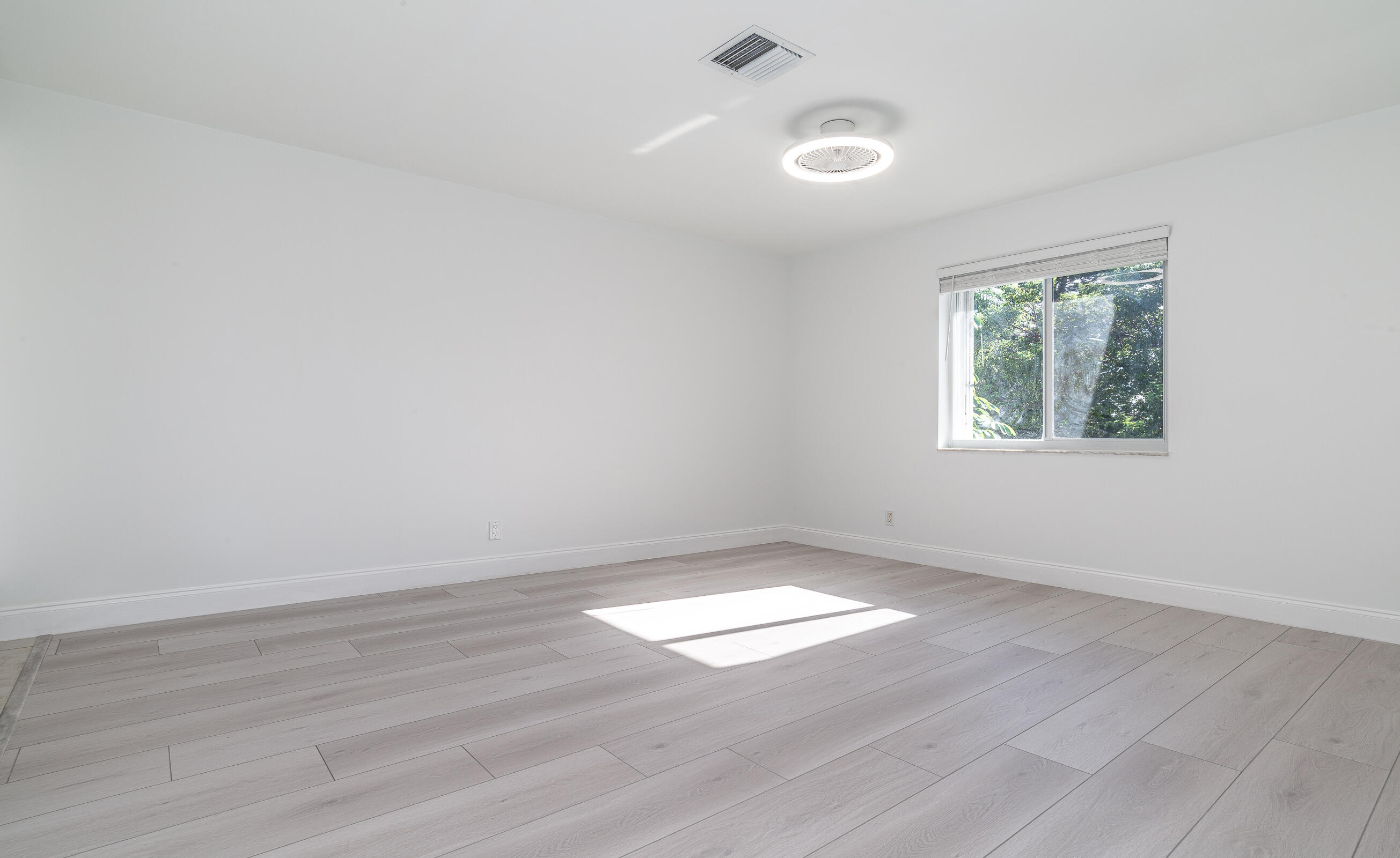 2840 SW 13th Street Unit: 203