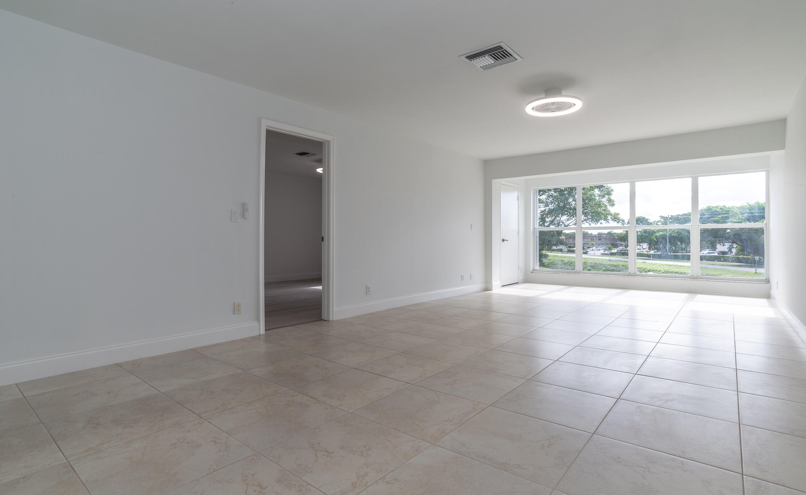 2840 SW 13th Street Unit: 203