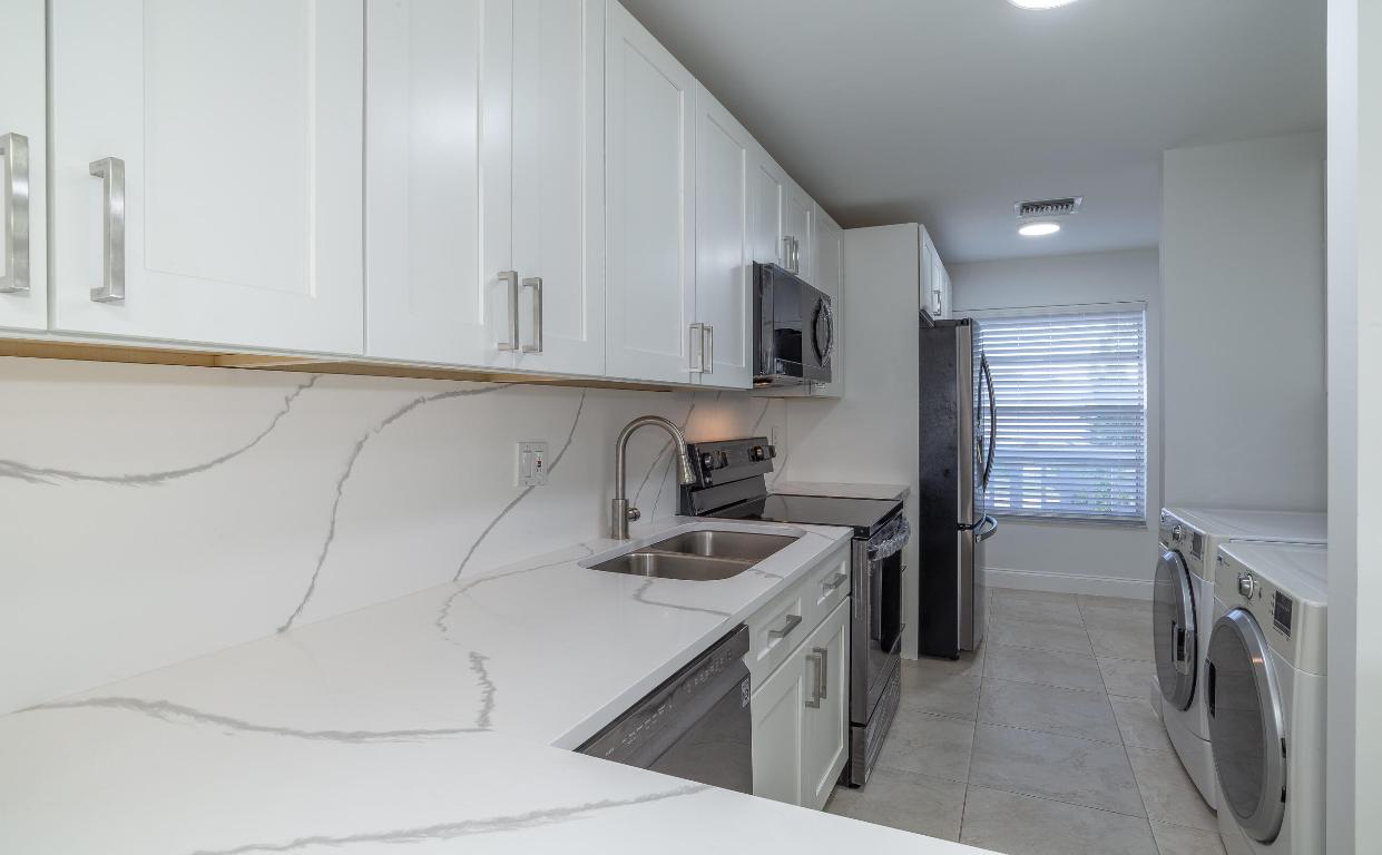 2840 SW 13th Street Unit: 203