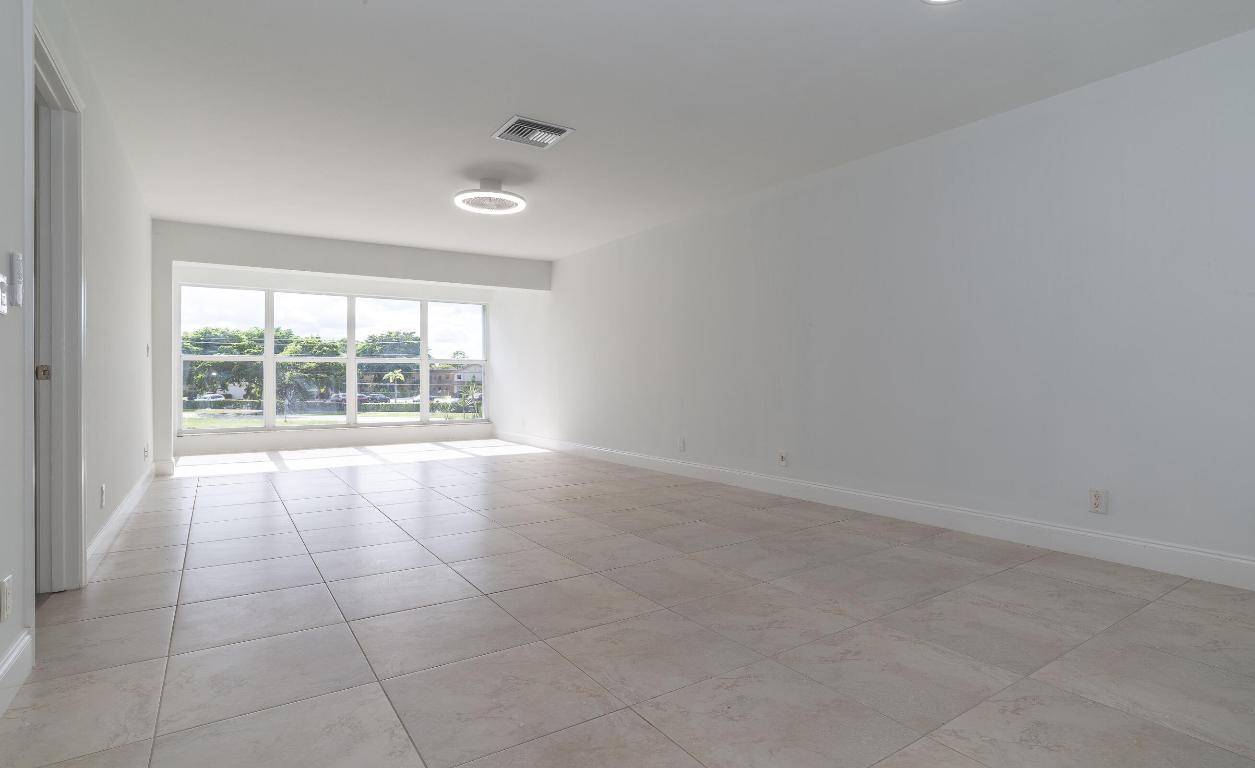 2840 SW 13th Street Unit: 203