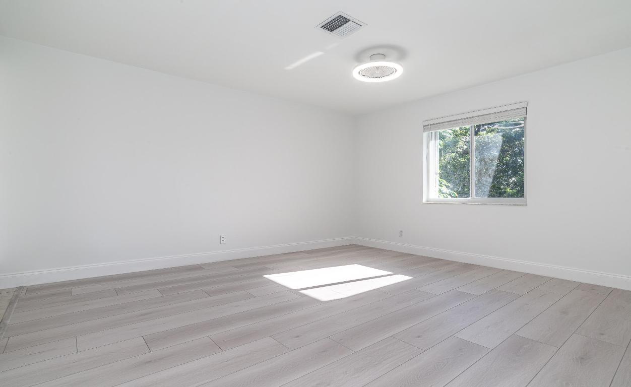 2840 SW 13th Street Unit: 203