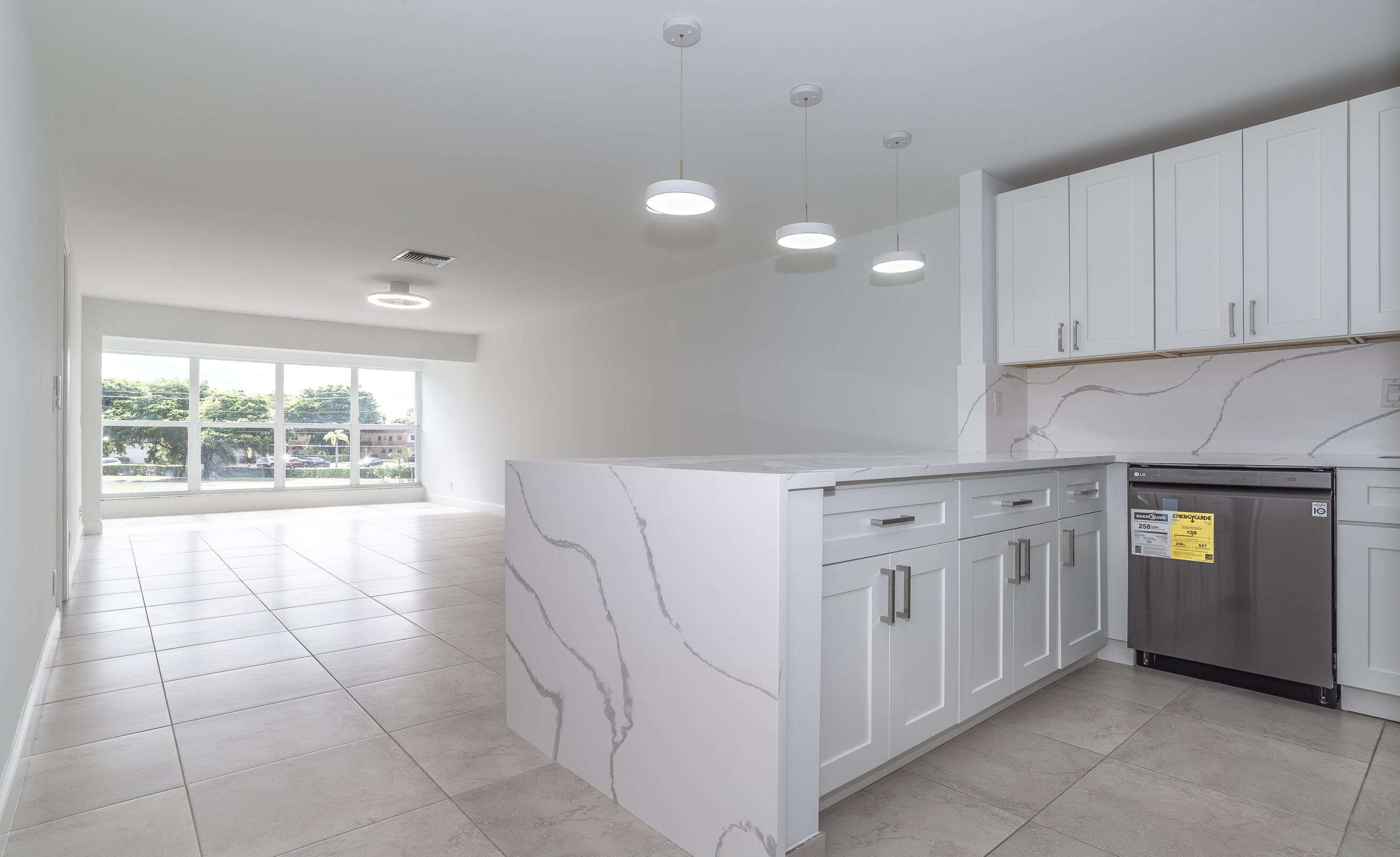 2840 SW 13th Street Unit: 203