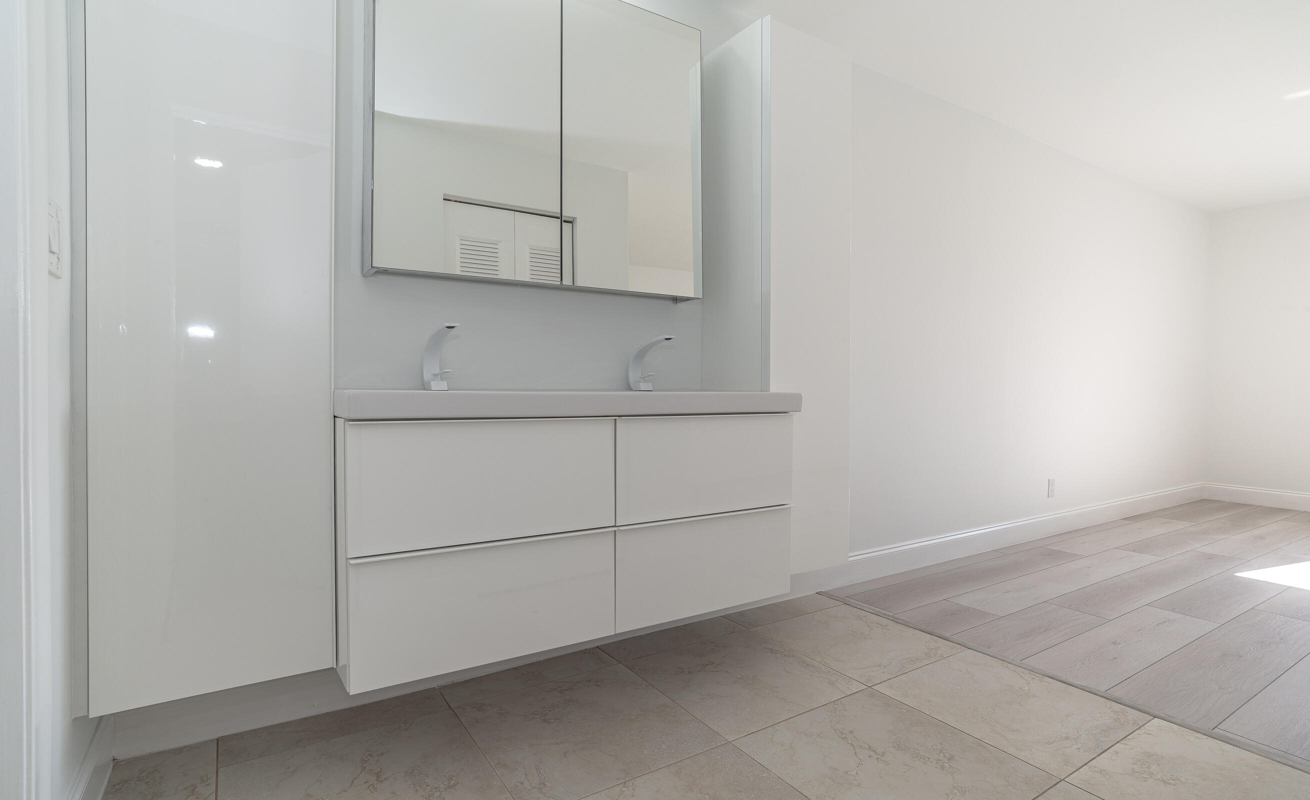 2840 SW 13th Street Unit: 203