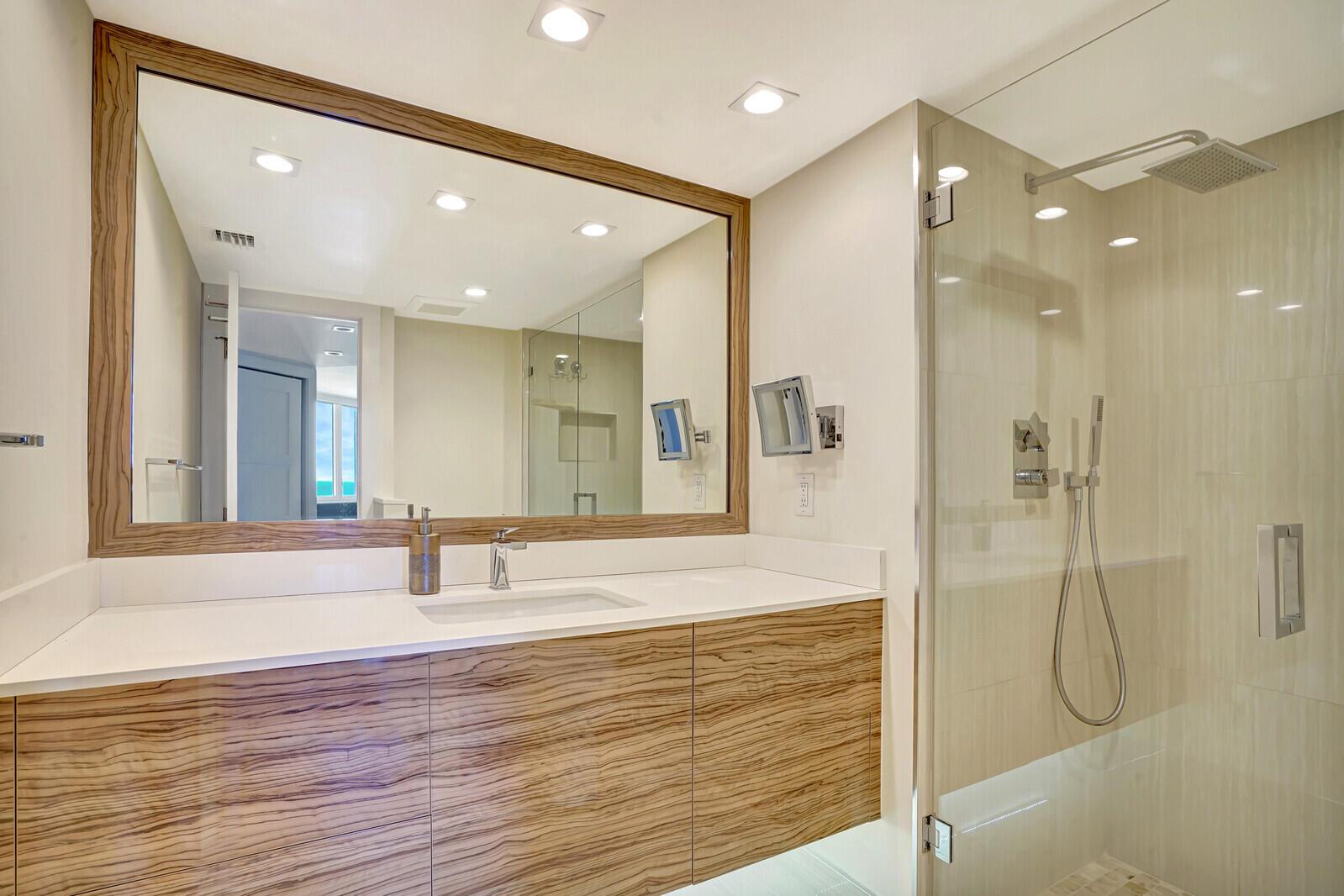 550 S Ocean Boulevard 1005