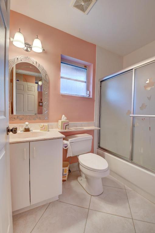 5807 Royal Lake Circle