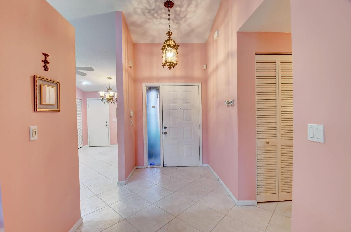 5807 Royal Lake Circle