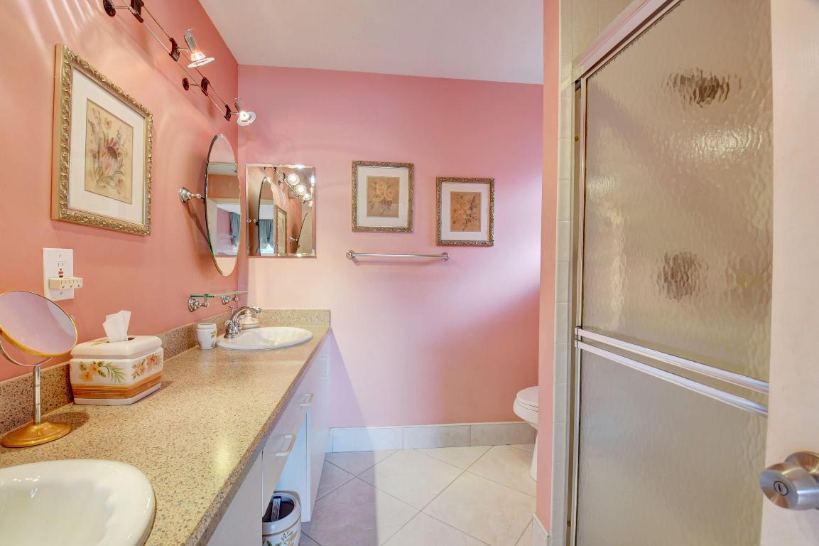 5807 Royal Lake Circle