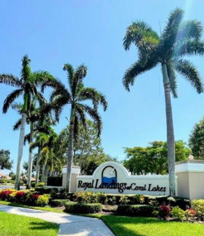 5807 Royal Lake Circle