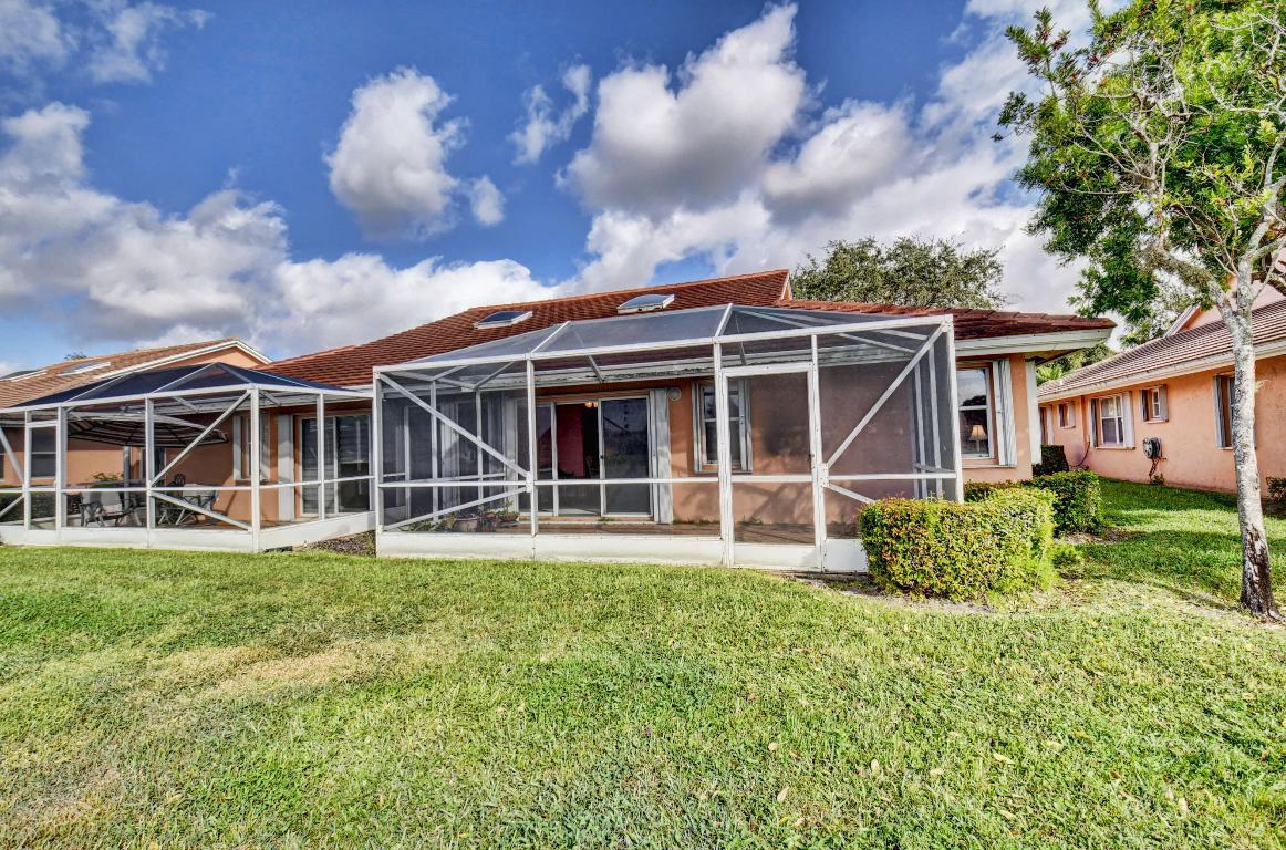 5807 Royal Lake Circle