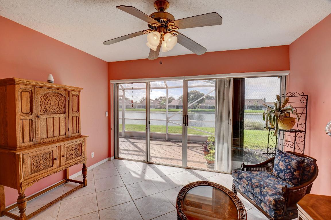 5807 Royal Lake Circle