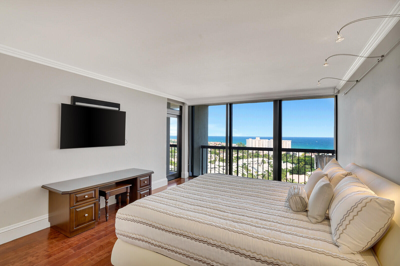 4740 S Ocean Boulevard Ph-5