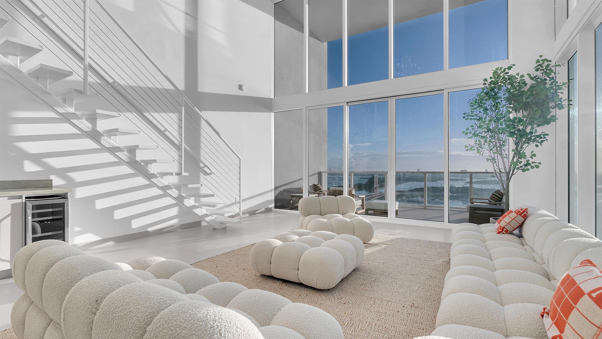 1040 Biscayne Boulevard Unit: 3301