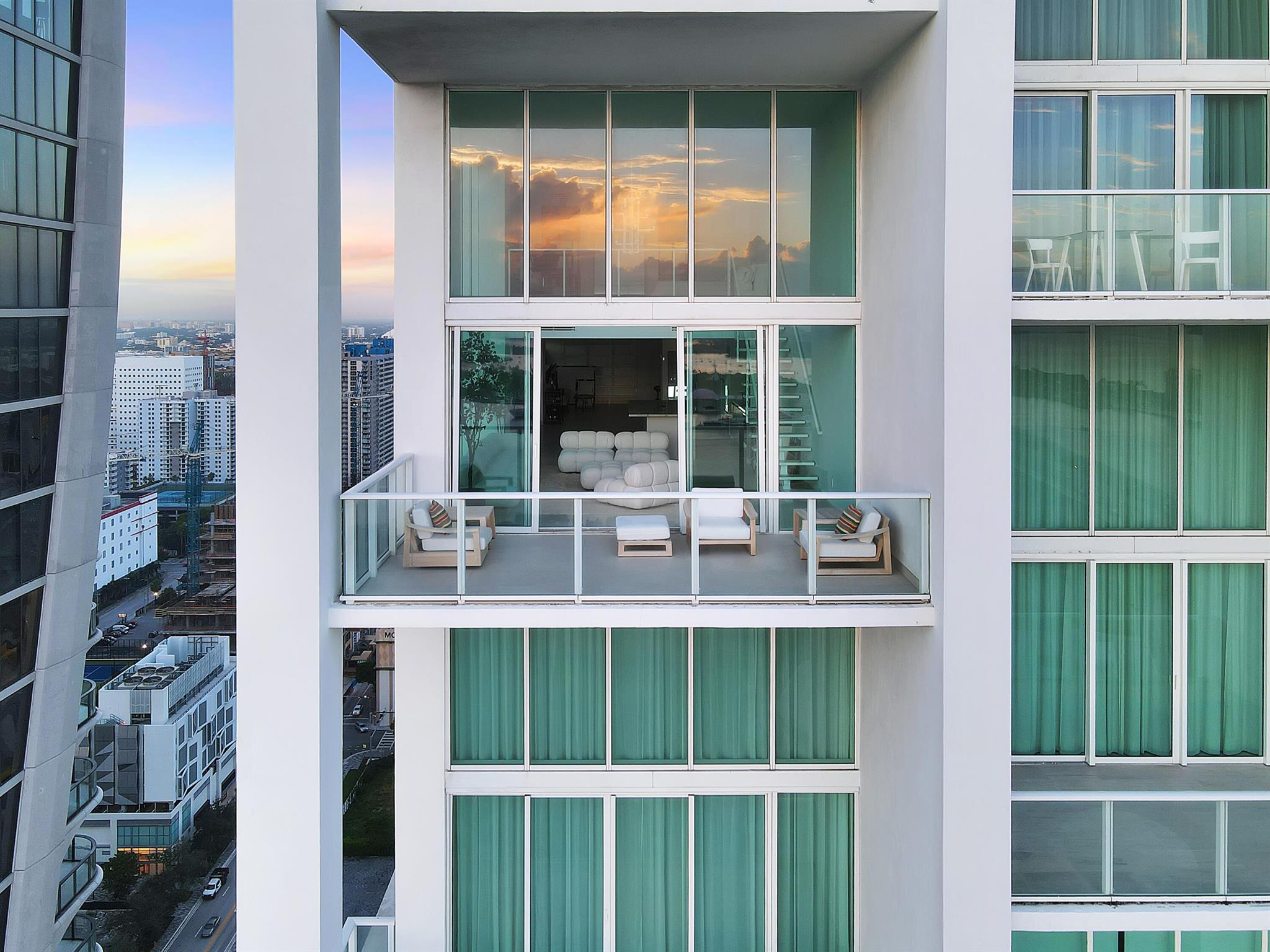 1040 Biscayne Boulevard Unit: 3301