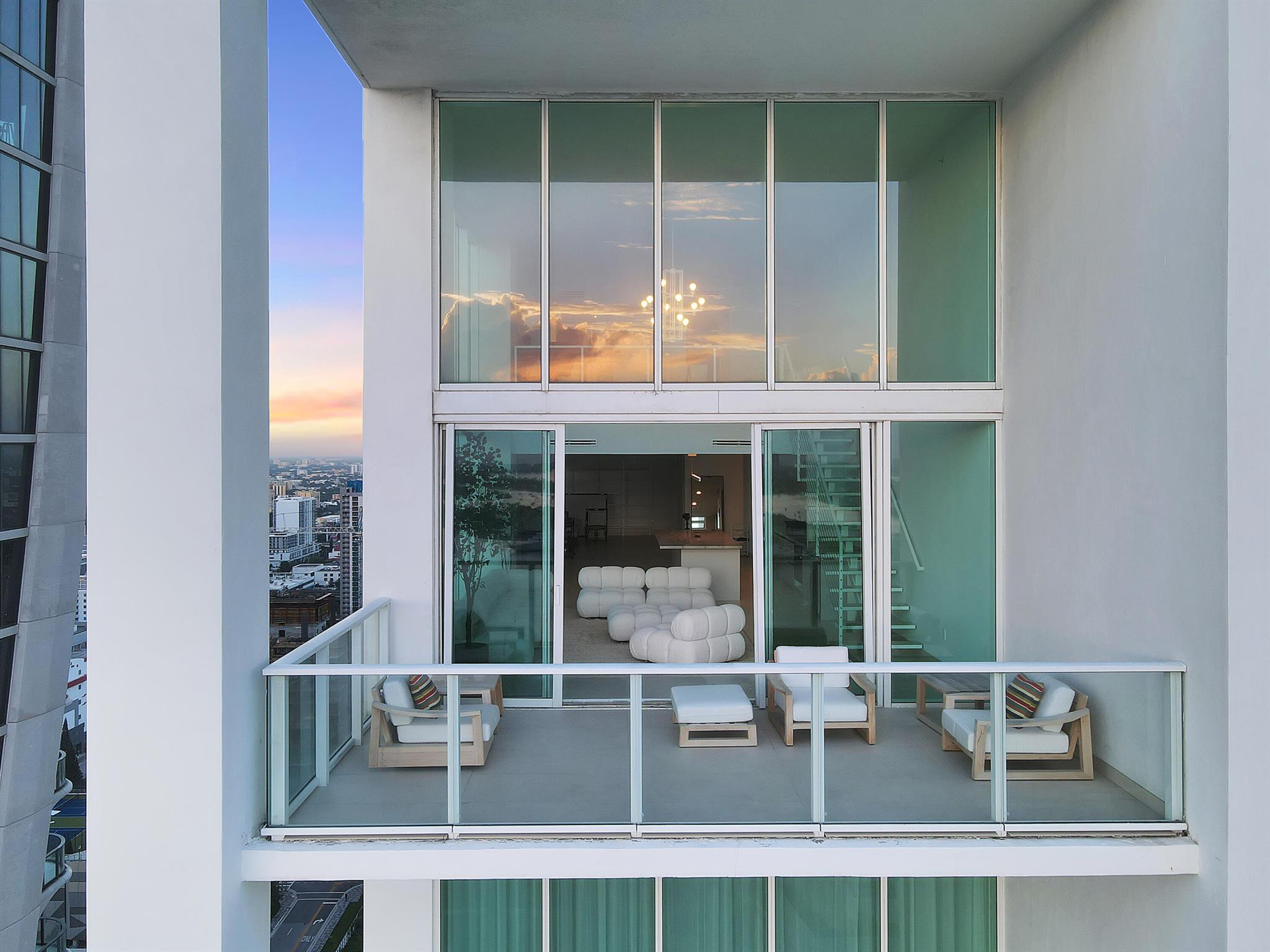 1040 Biscayne Boulevard Unit: 3301