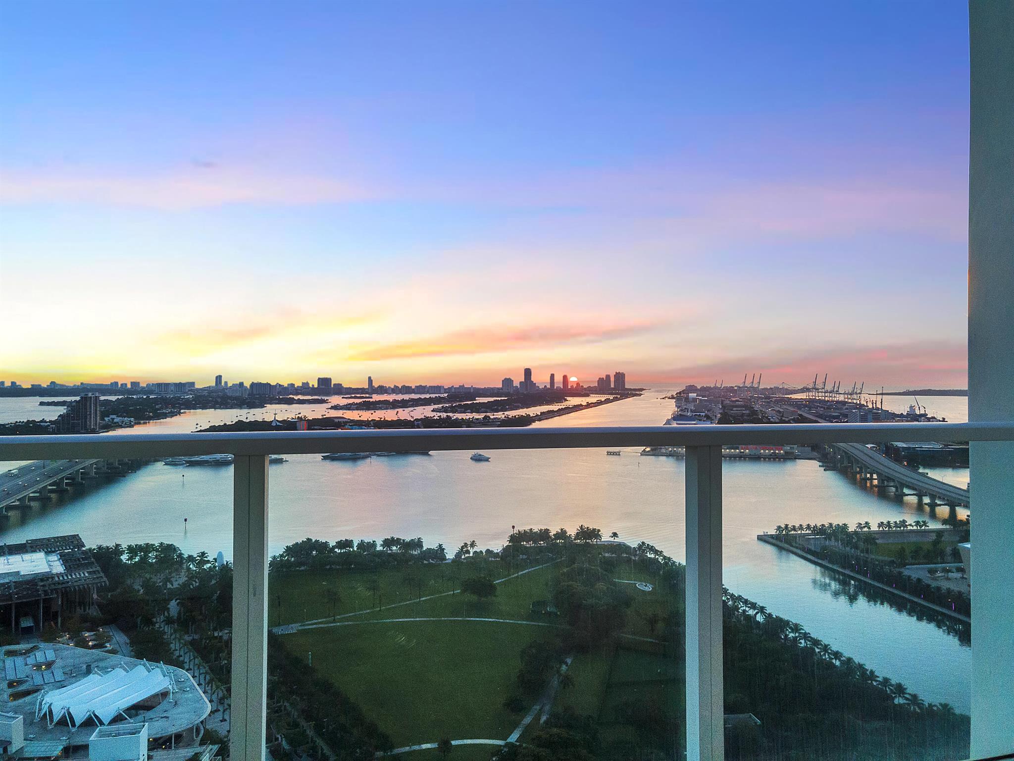 1040 Biscayne Boulevard Unit: 3301