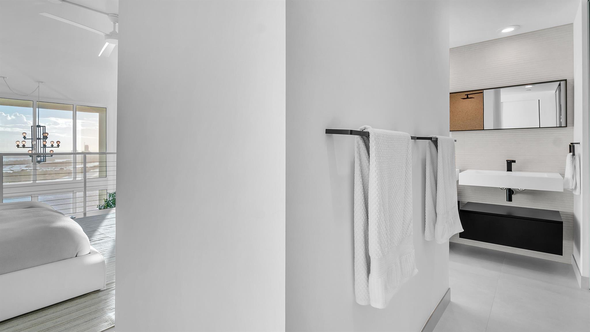 1040 Biscayne Boulevard Unit: 3301