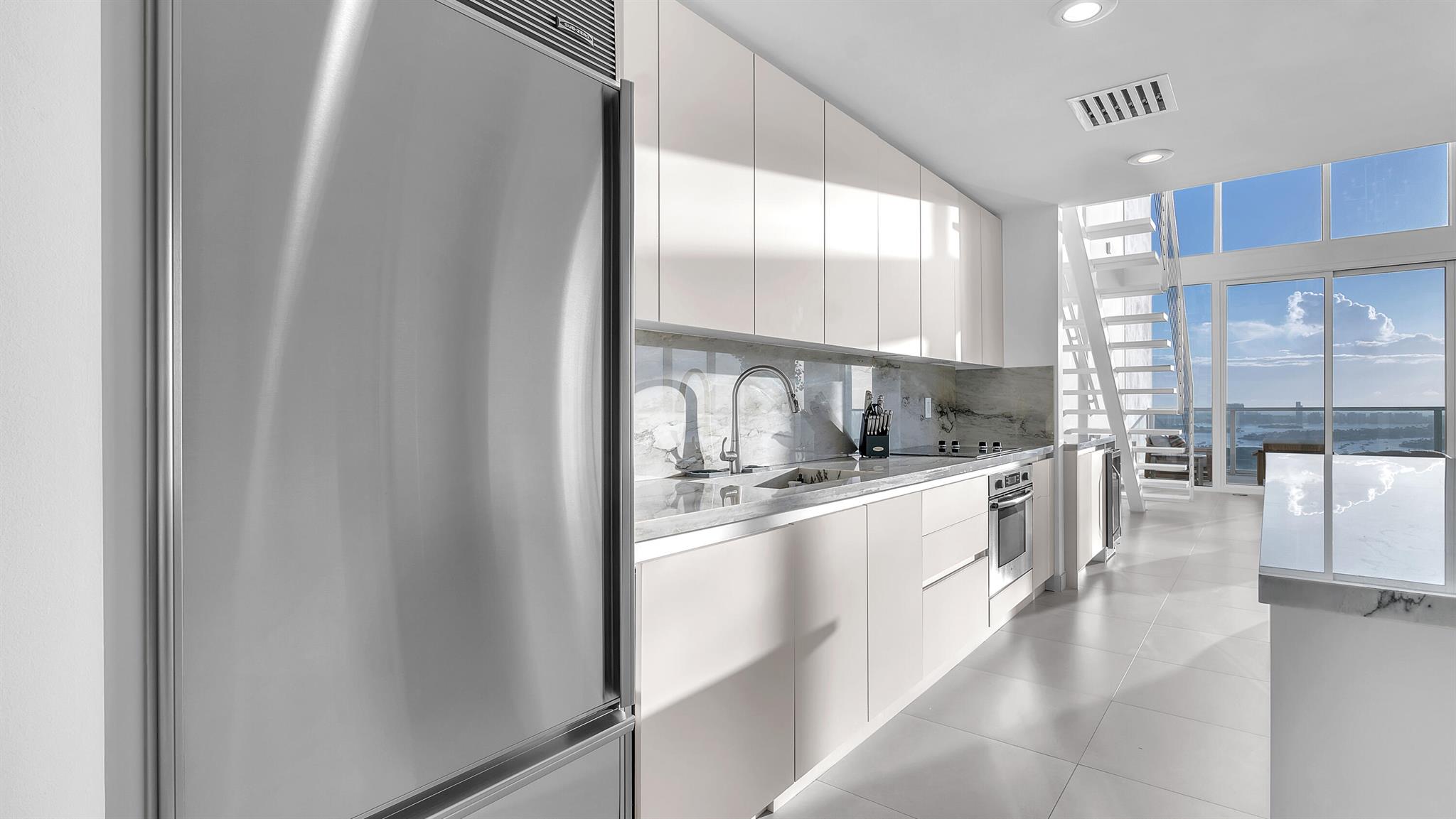 1040 Biscayne Boulevard Unit: 3301