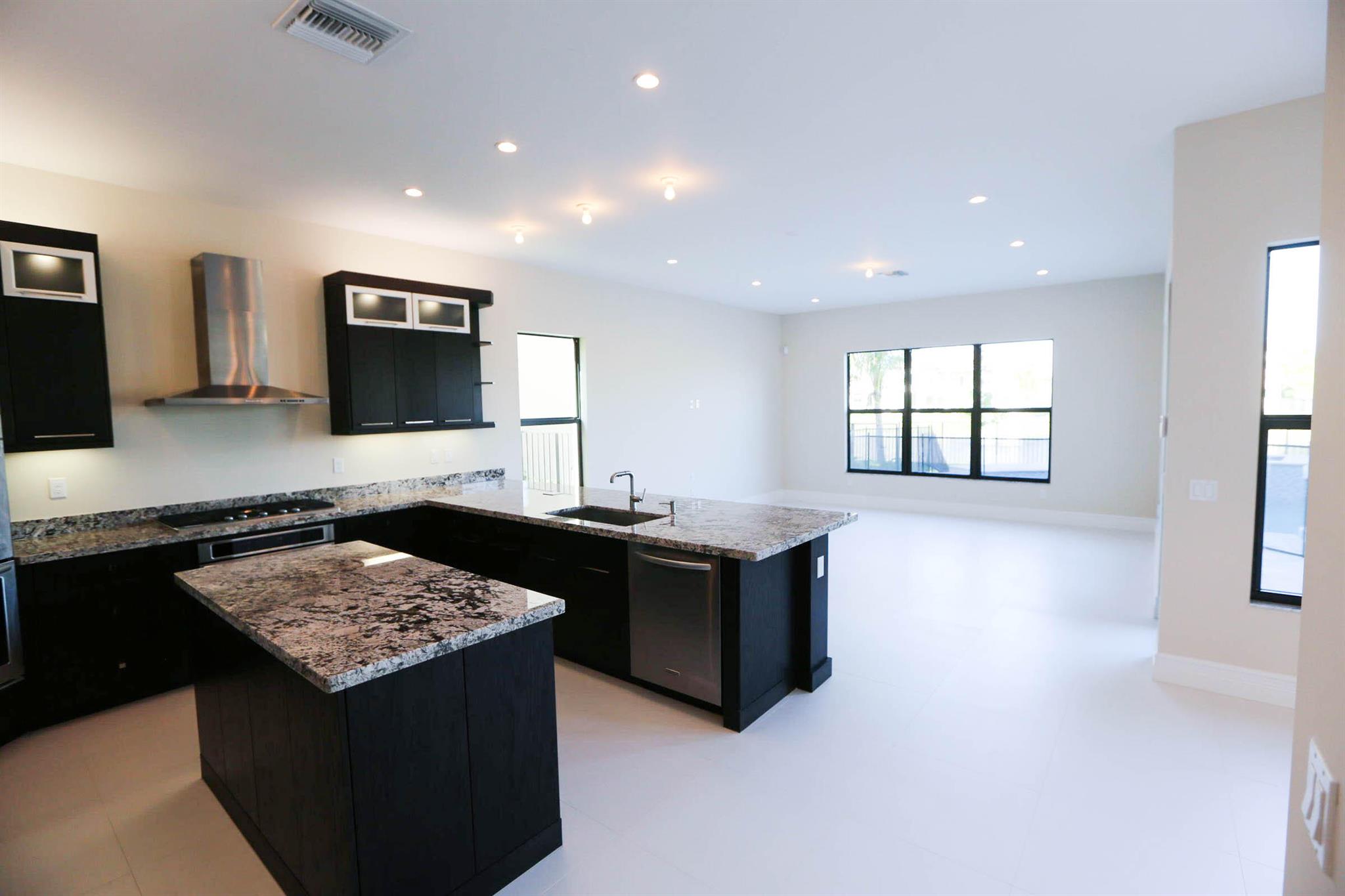 16813 Bridge Crossing Circle